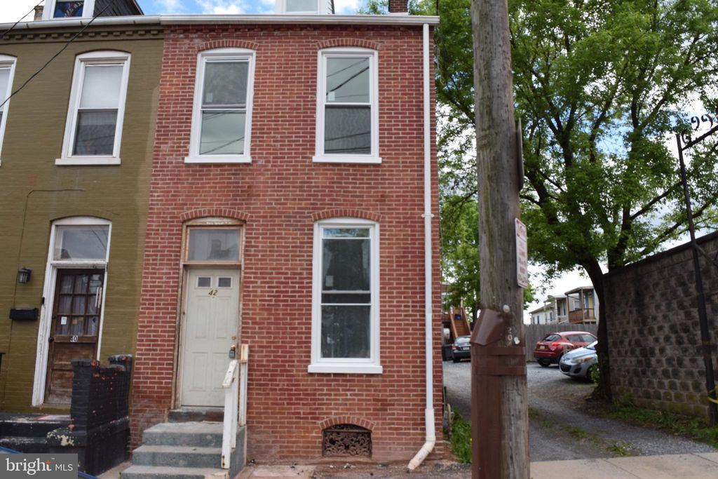 Photo of 42 W LIBERTY ST, LANCASTER, PA 17603 (MLS # PALA2034272)