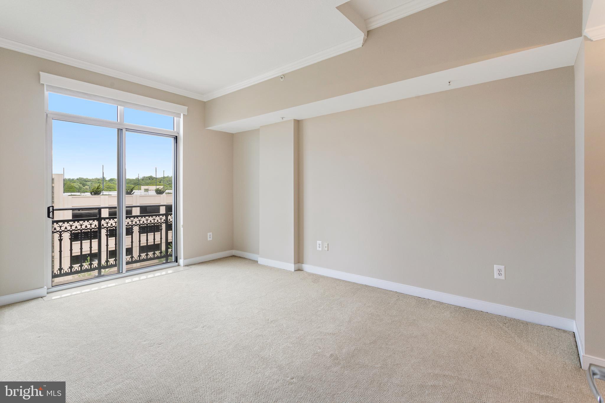 NATIONAL HARBOR - Residential Lease