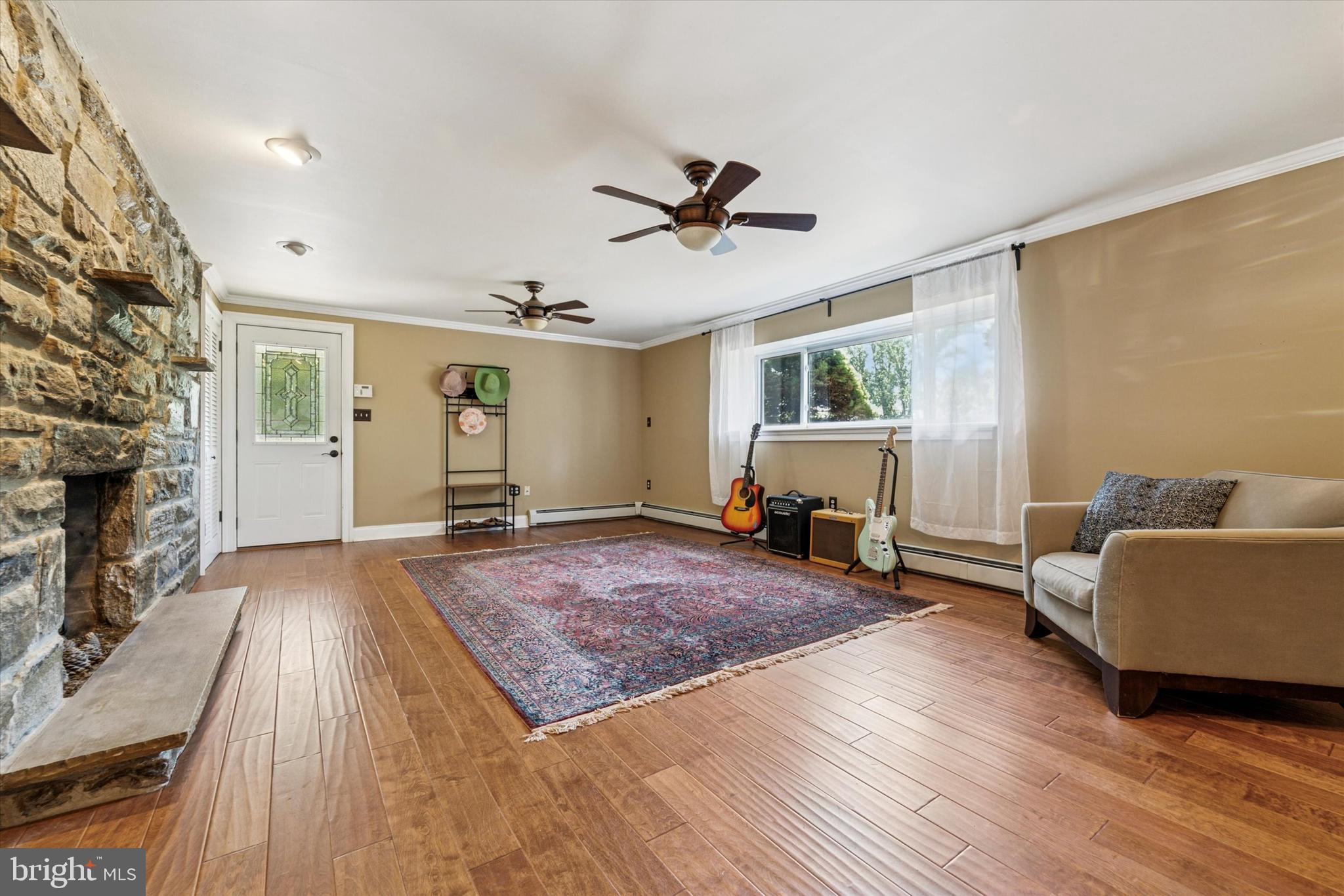 THORNBURY - Residential