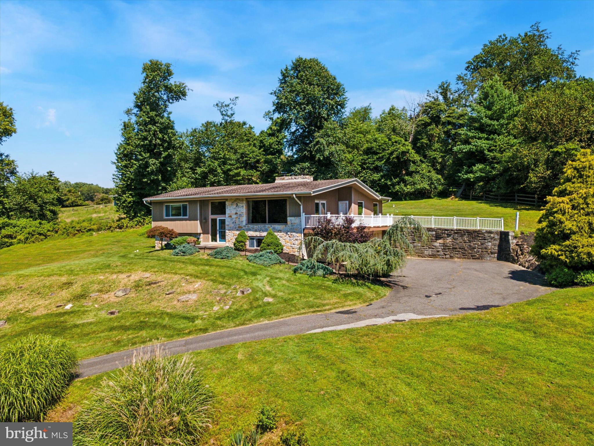 THORNBURY - Residential