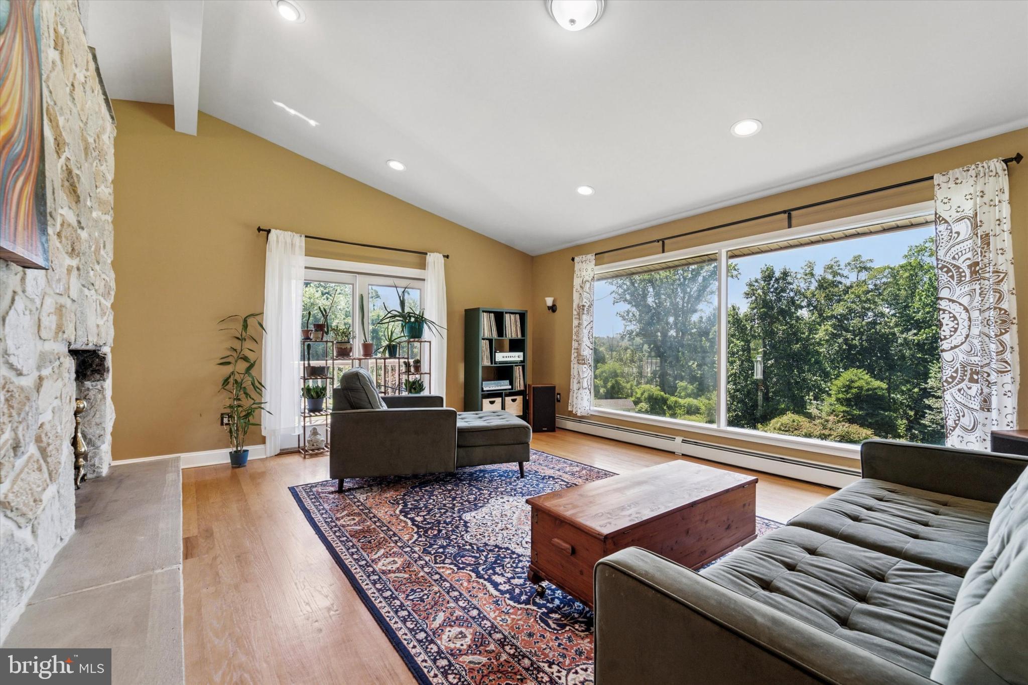 THORNBURY - Residential