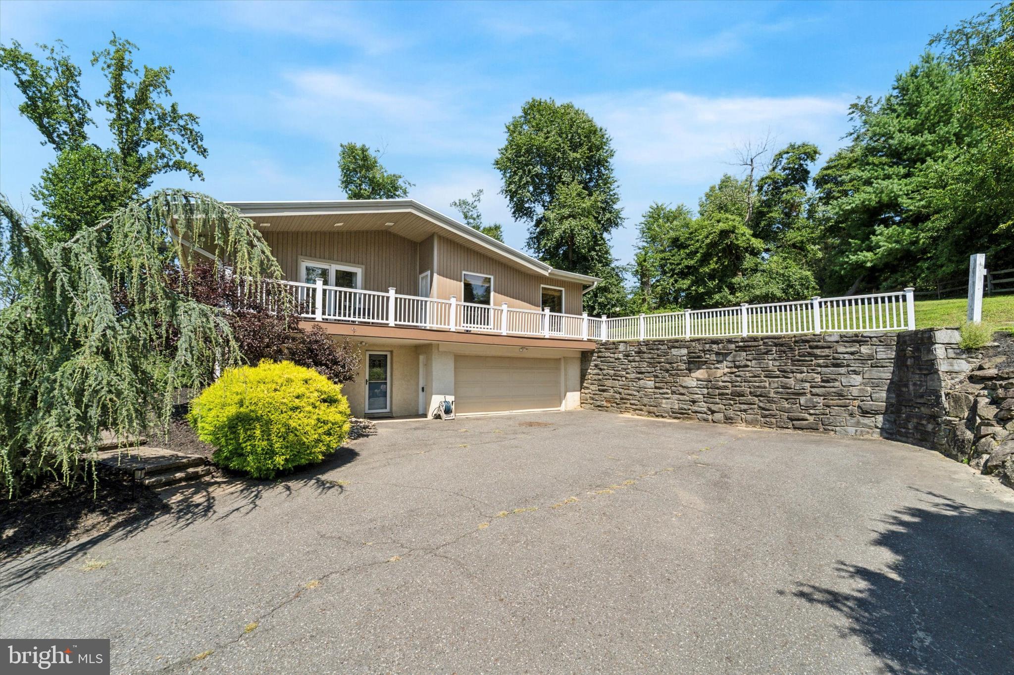 THORNBURY - Residential