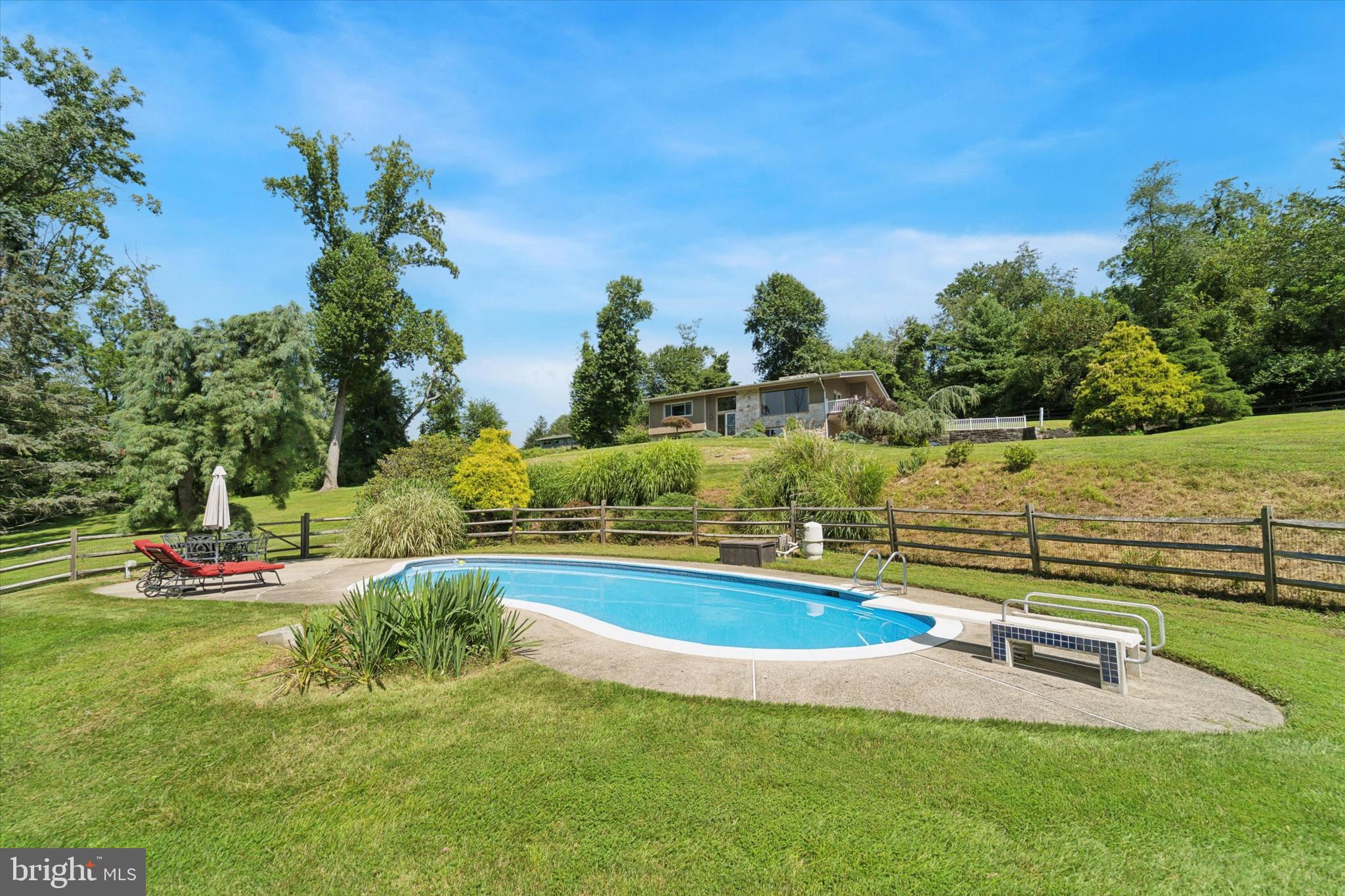 THORNBURY - Residential