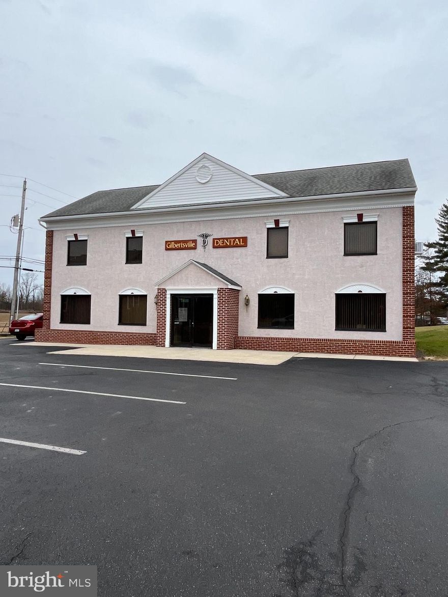 Second floor 1 bedroom with new floor coverings and quartz countertop.  This is a nice apartment above a dental office and owner is seeking a quiet, qualified single individual to occupy.