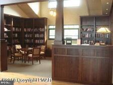 ARROWHEAD  LAKES - Residential