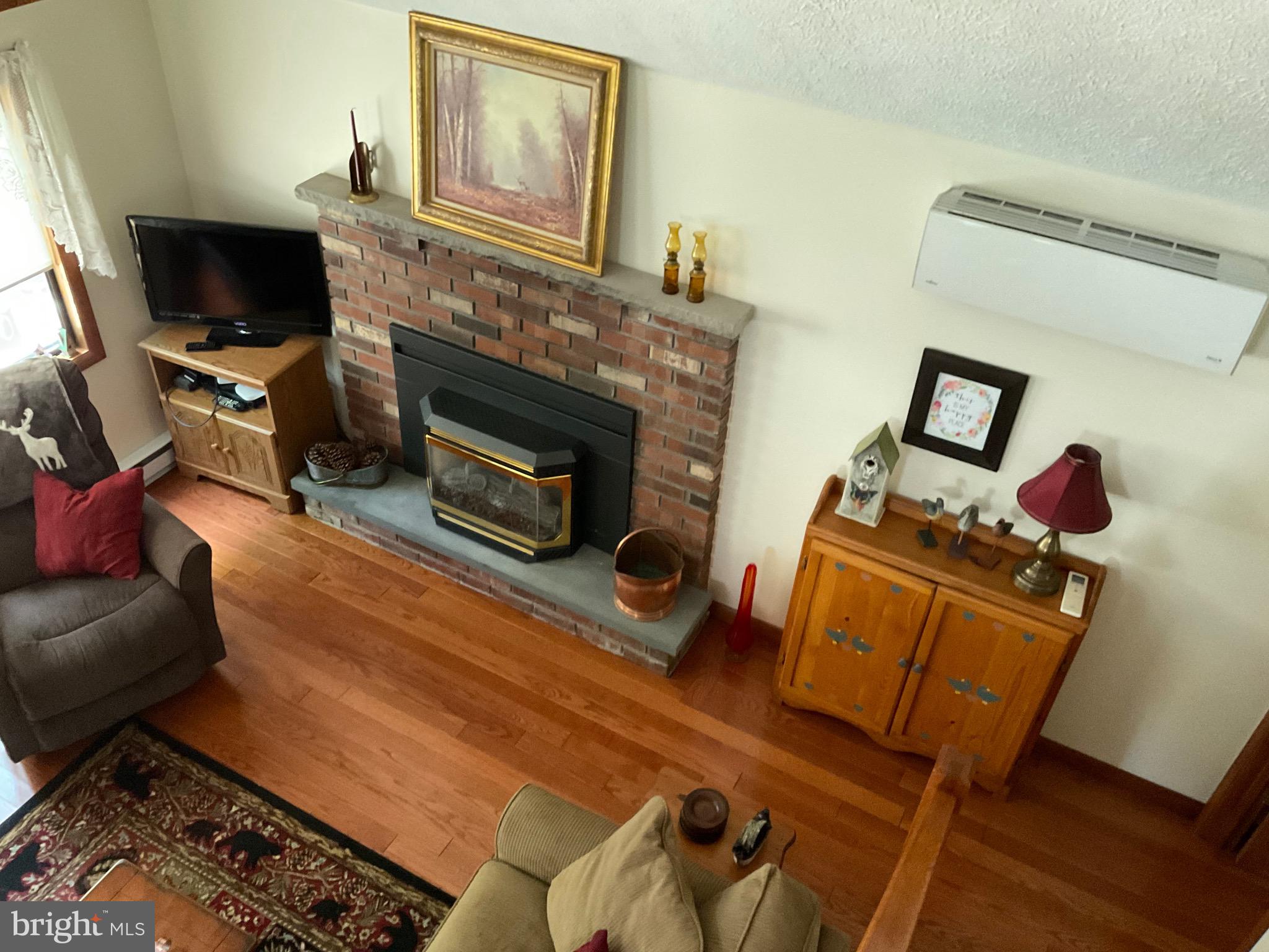 ARROWHEAD  LAKES - Residential