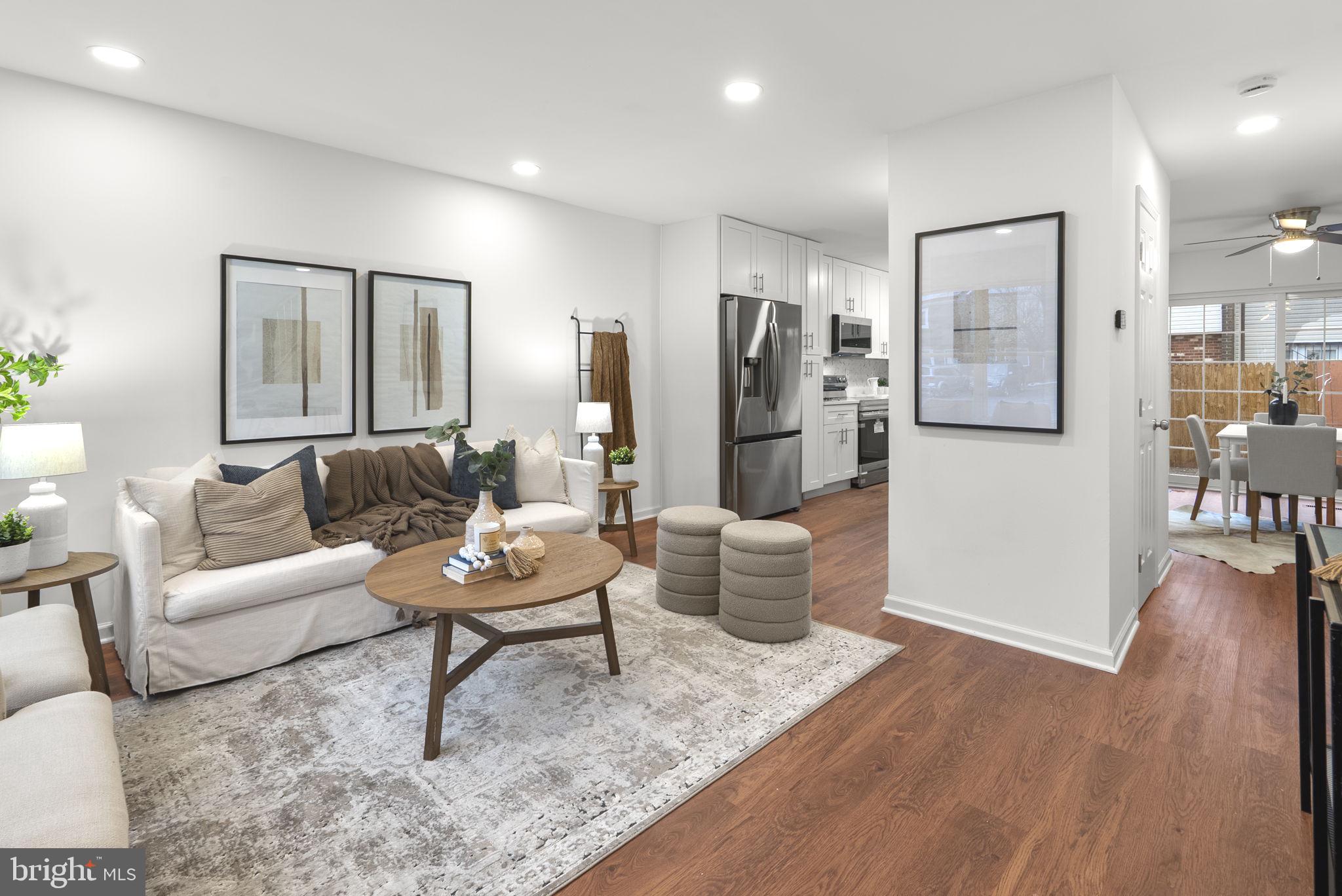 1266 BARNABY TERRACE SE