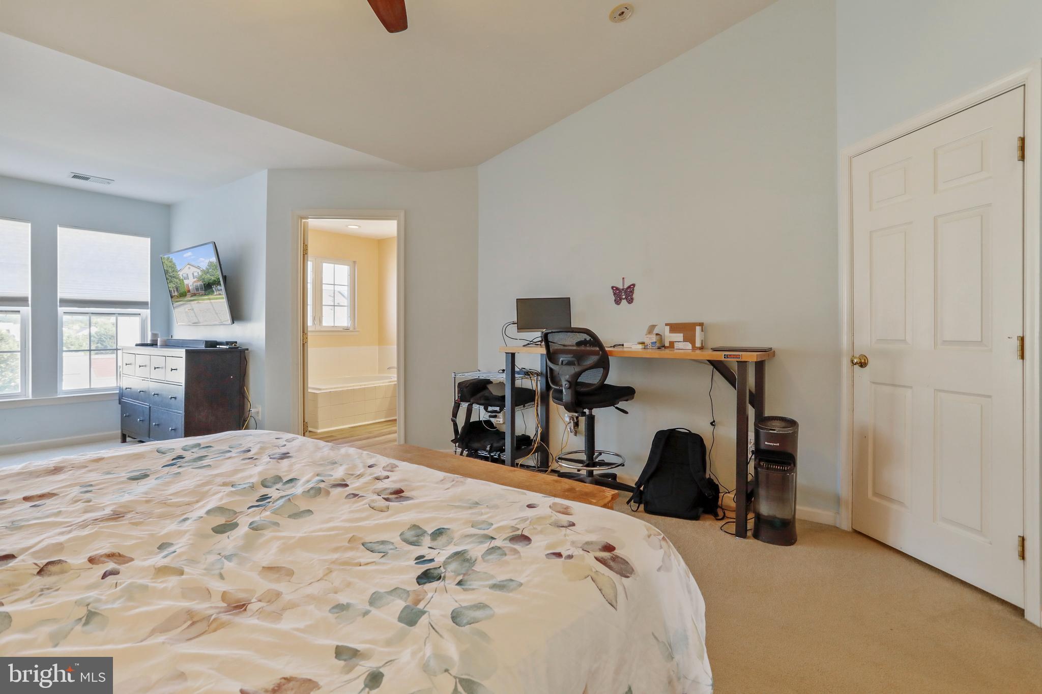 HUNTFIELD - Residential