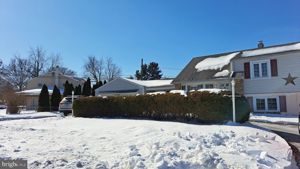 Photo of 848 Sunnylea Road, LANSDALE, PA 19446 (MLS # PAMC2167130)