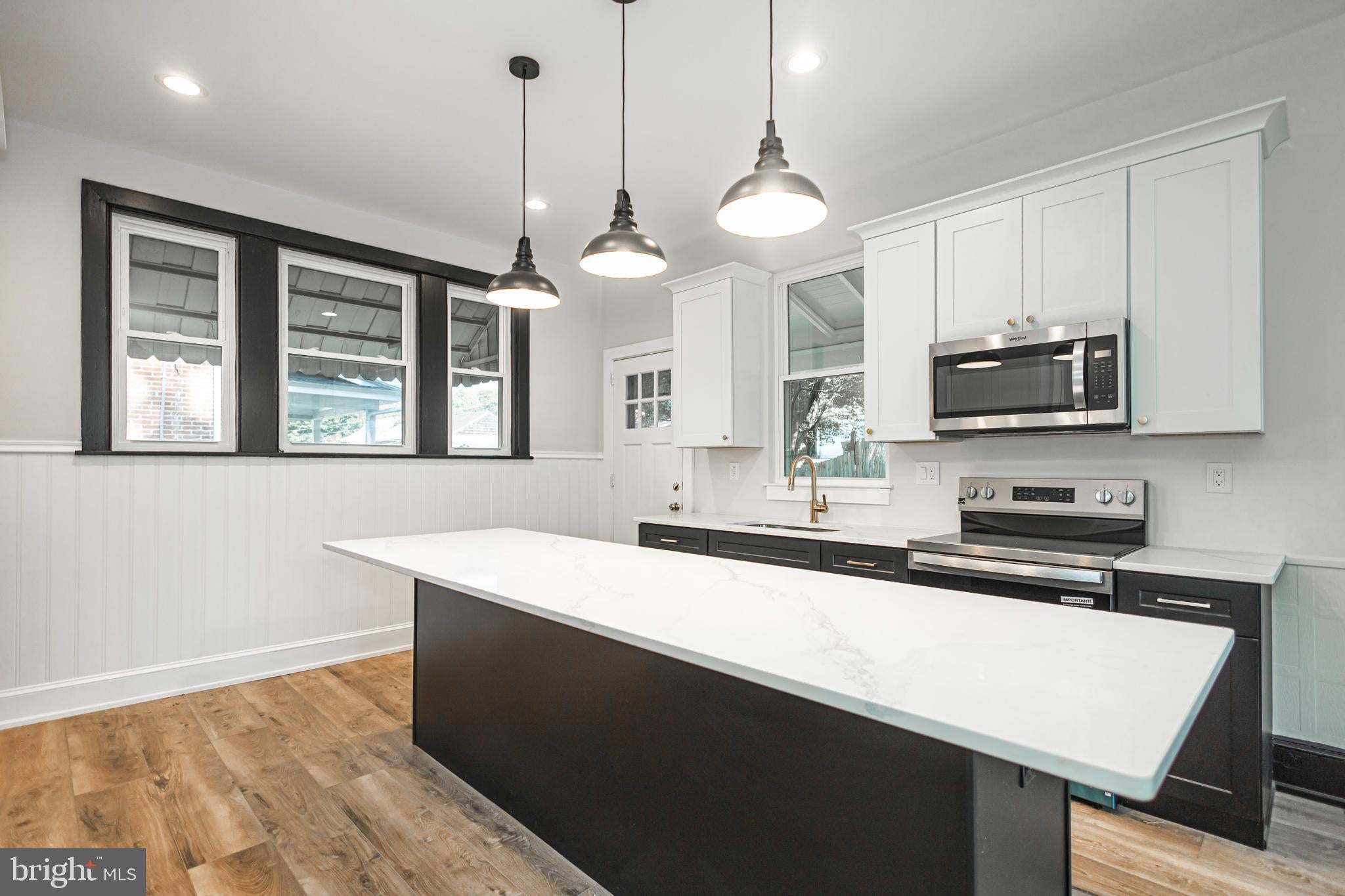 51 S 11TH AVENUE