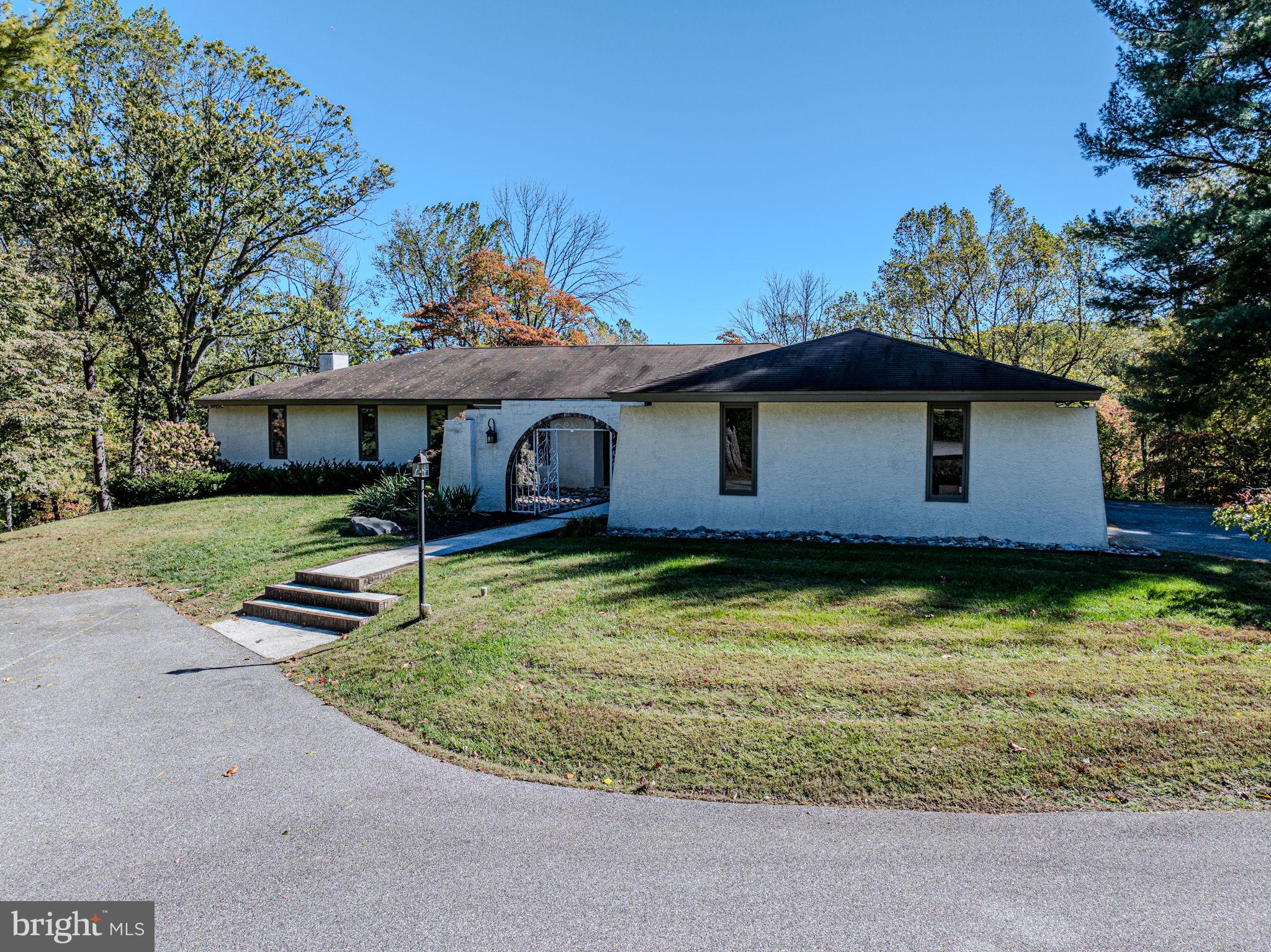 6 SOUTHVIEW PATH