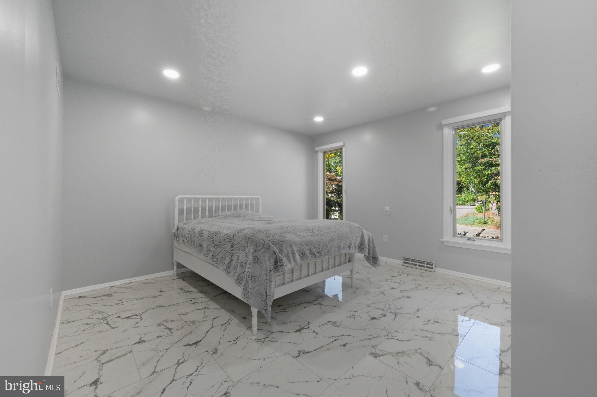 SOUTHERN SLOPES - Residential