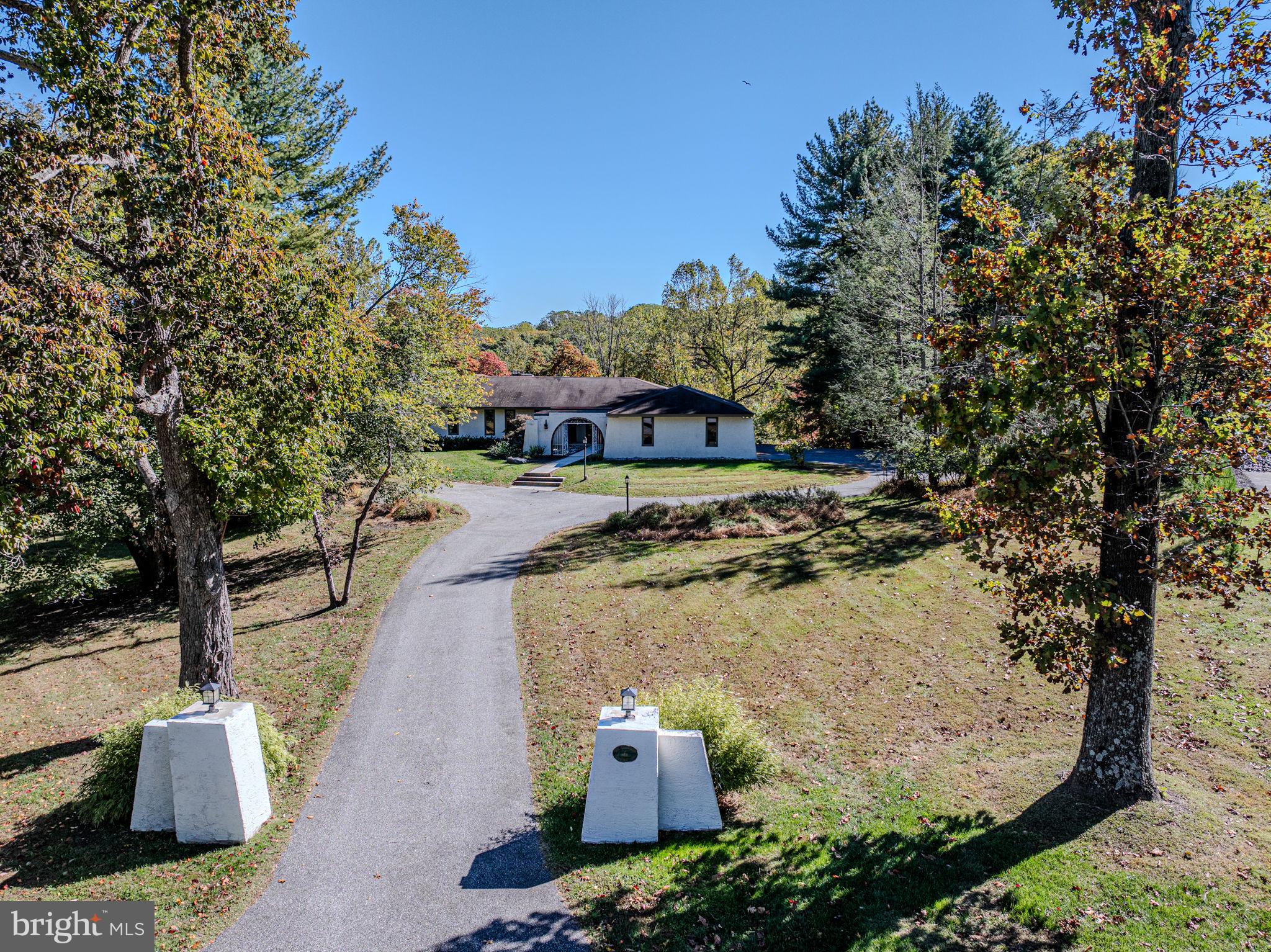 6 SOUTHVIEW PATH