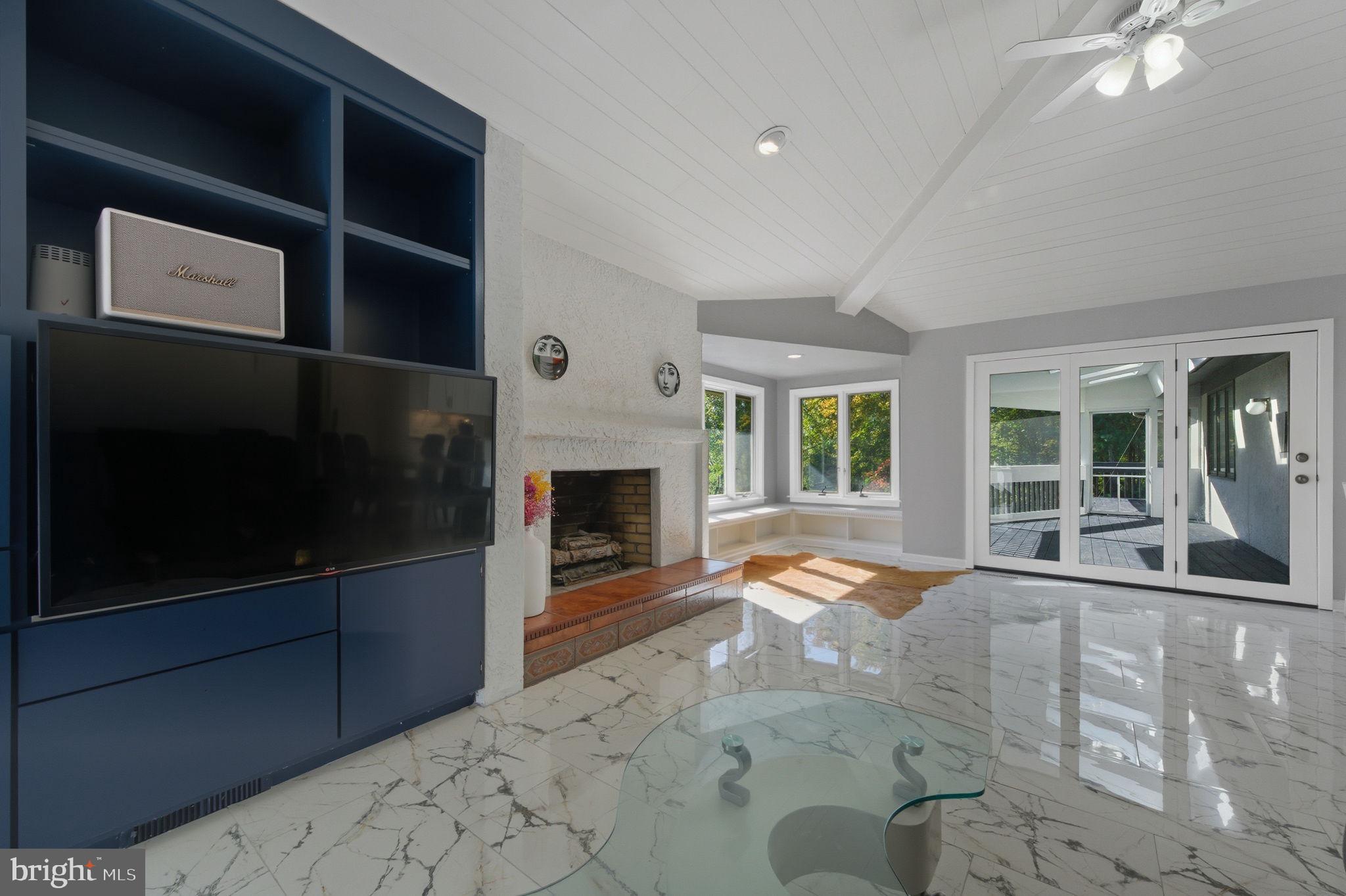 SOUTHERN SLOPES - Residential