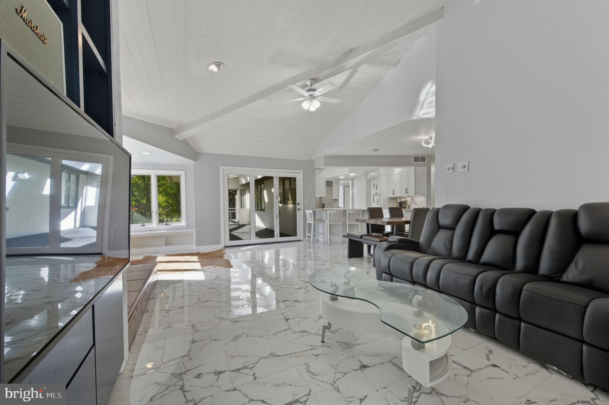 SOUTHERN SLOPES - Residential