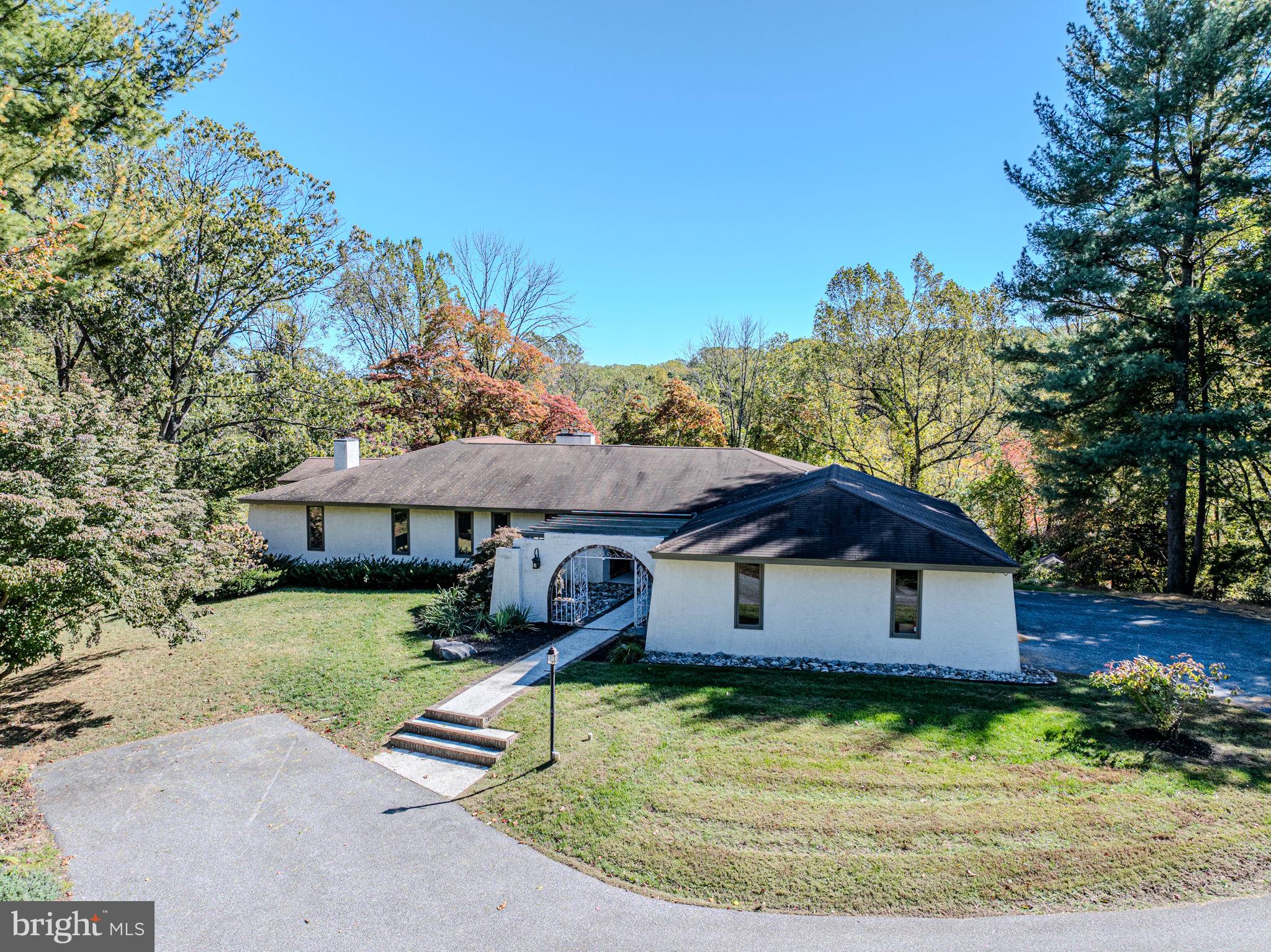 6 SOUTHVIEW PATH