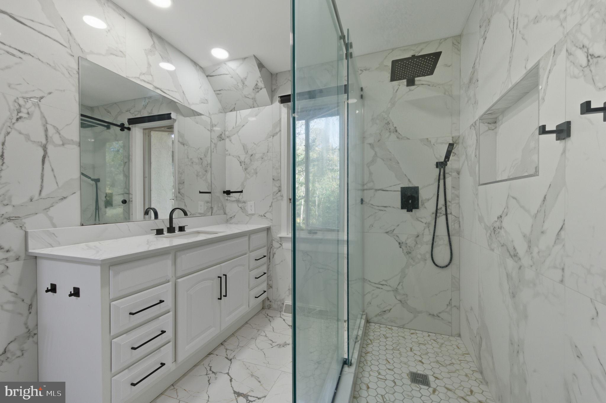 SOUTHERN SLOPES - Residential