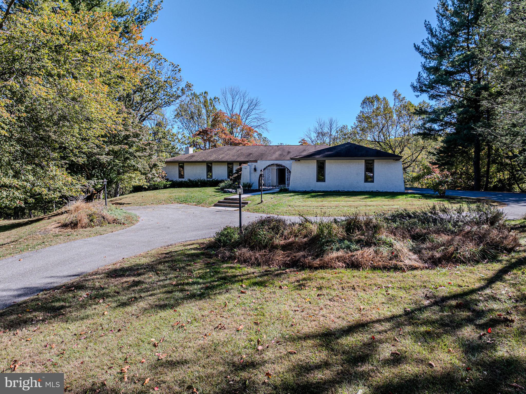 6 SOUTHVIEW PATH