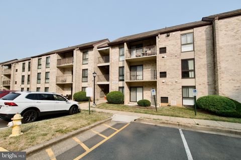 Photo of 6145 Edsall Road #J, ALEXANDRIA, VA 22304 (MLS # VAAX2055276)