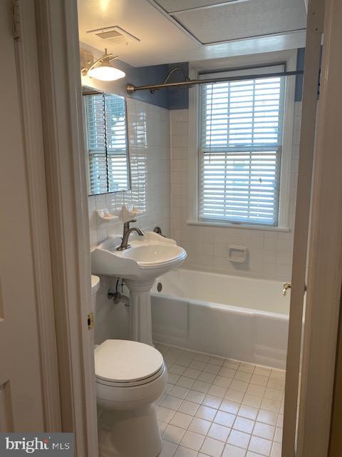 CANAL PLACE - Residential Lease