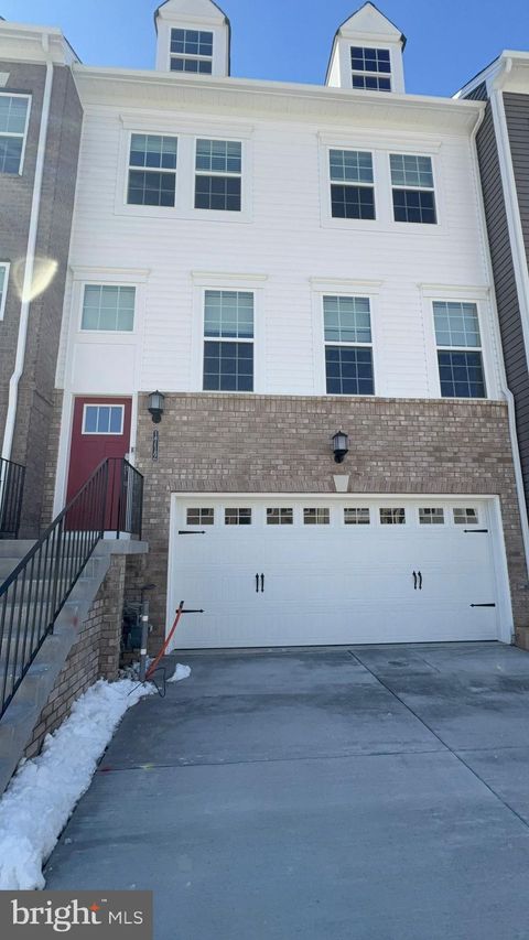 1712 WATER CROSSING RD PIKESVILLE MD 21208