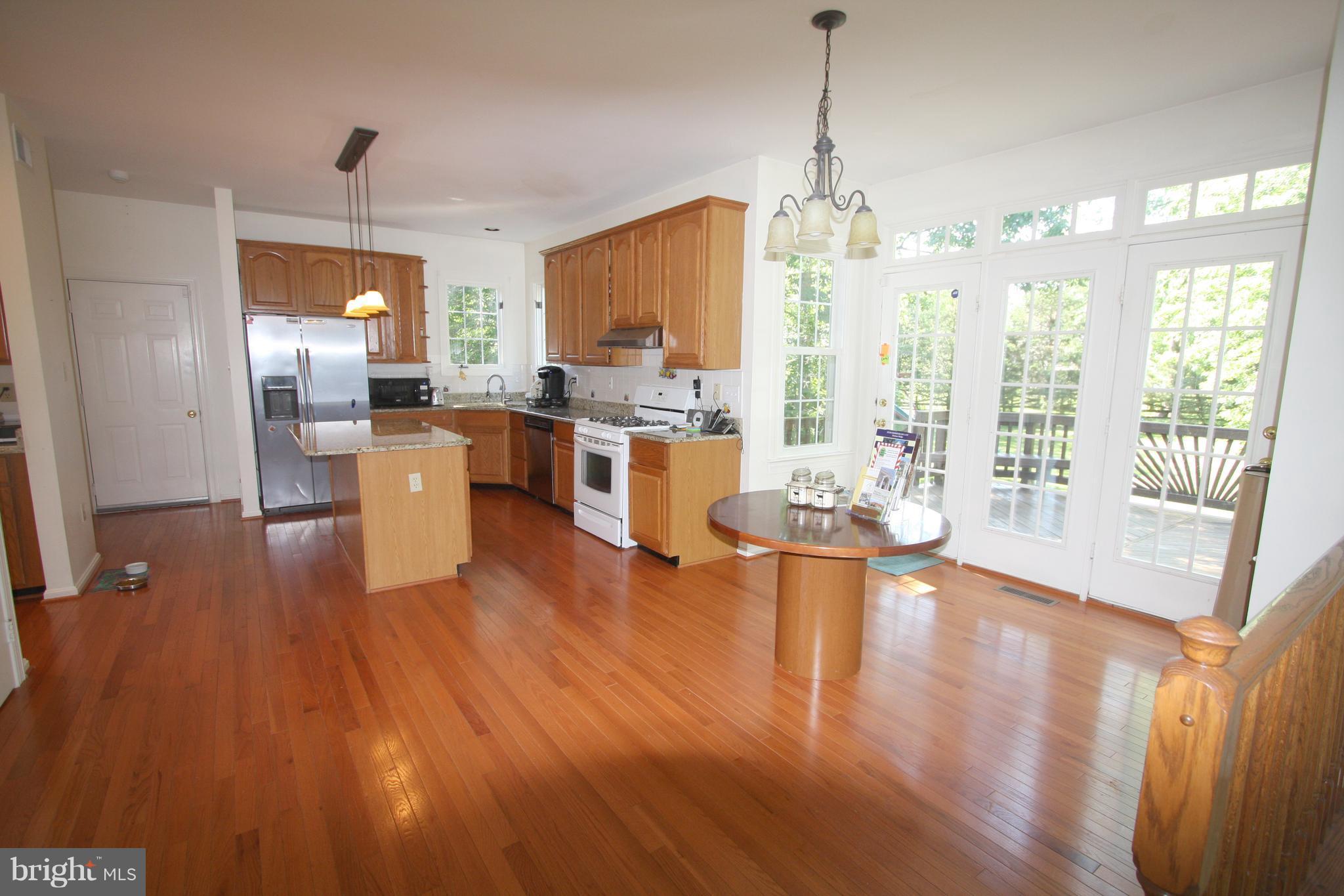 POOLESVILLE - Residential Lease