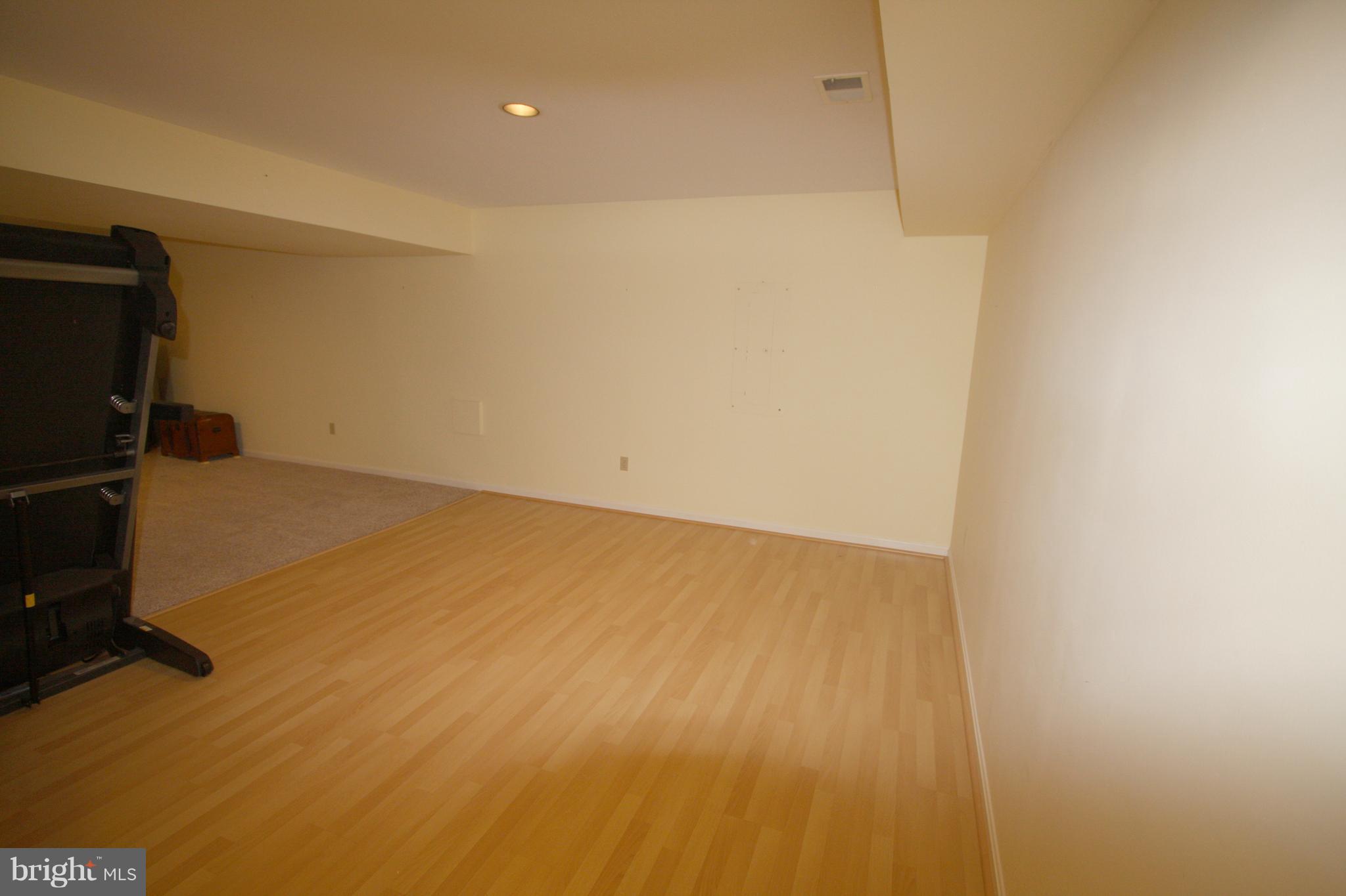 POOLESVILLE - Residential Lease