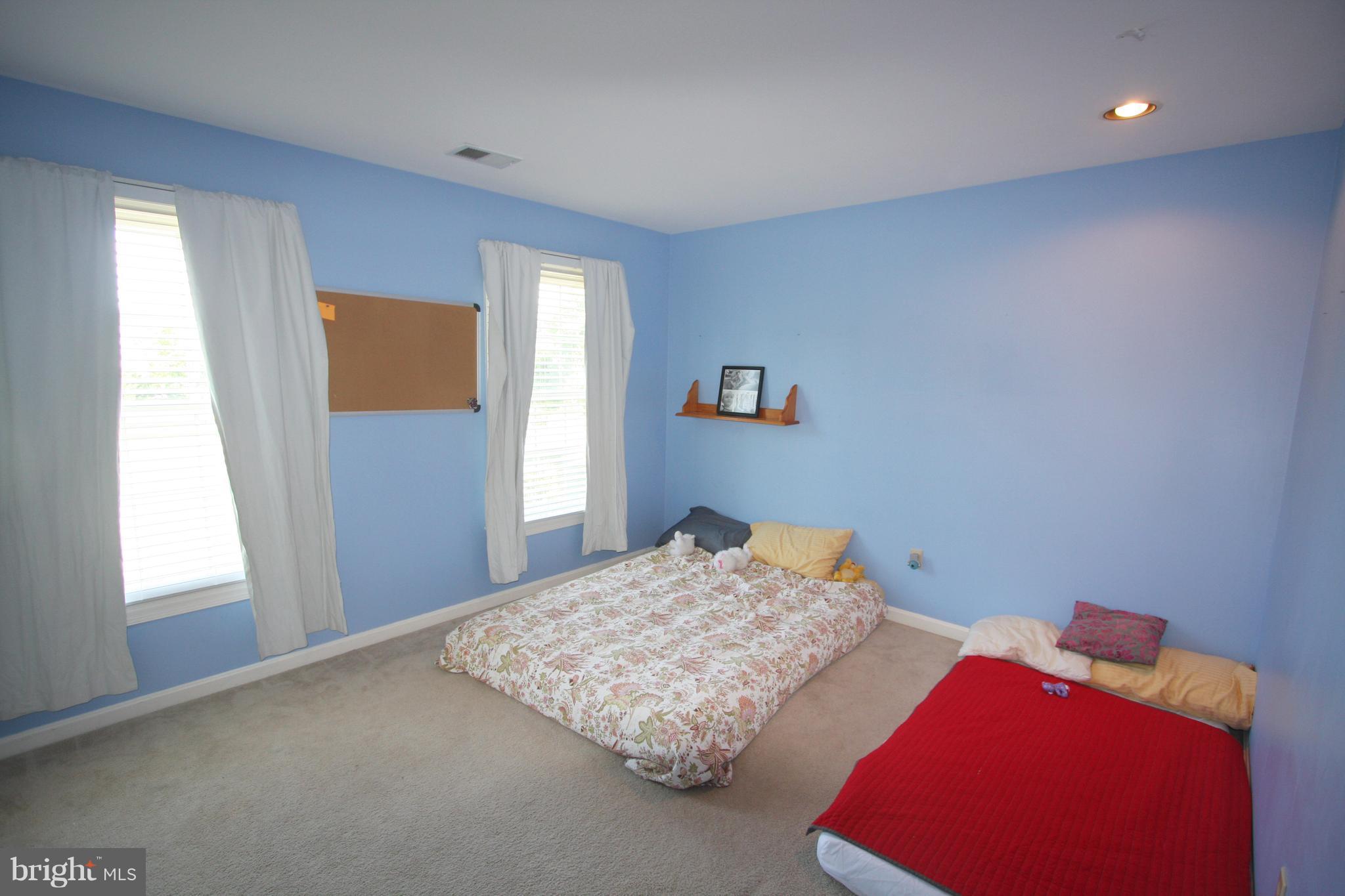 POOLESVILLE - Residential Lease