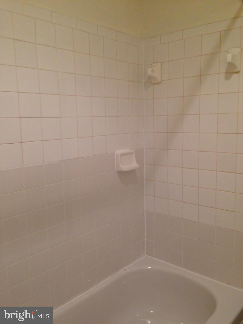 DEVON HILLS CONDO - Residential Lease