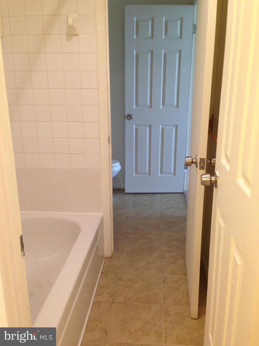 DEVON HILLS CONDO - Residential Lease