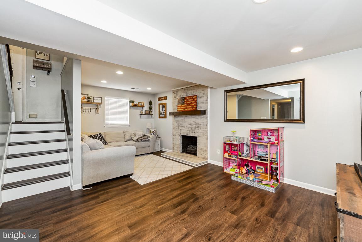 DALE CITY - Residential