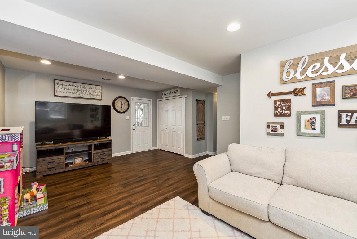 DALE CITY - Residential