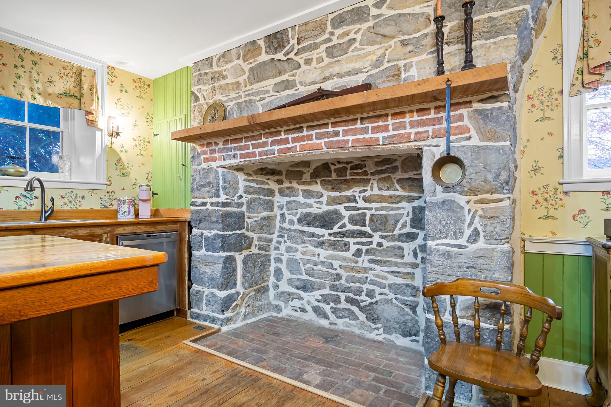 DOWNSVILLE - Residential