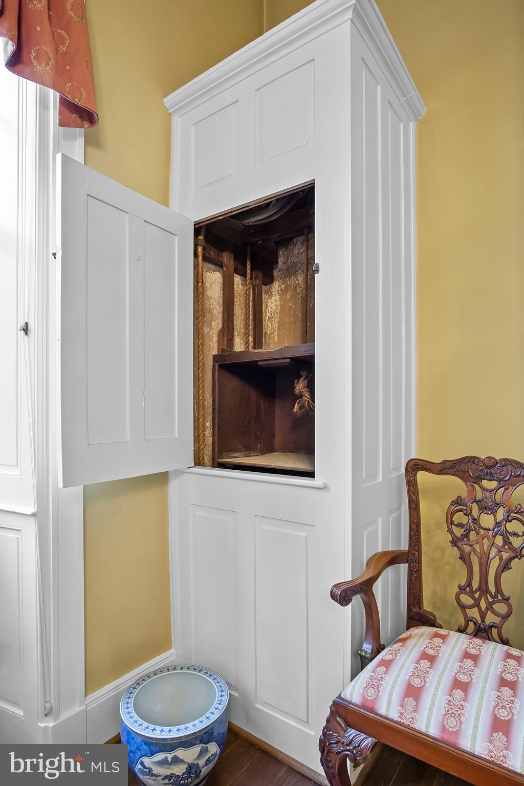 DOWNSVILLE - Residential