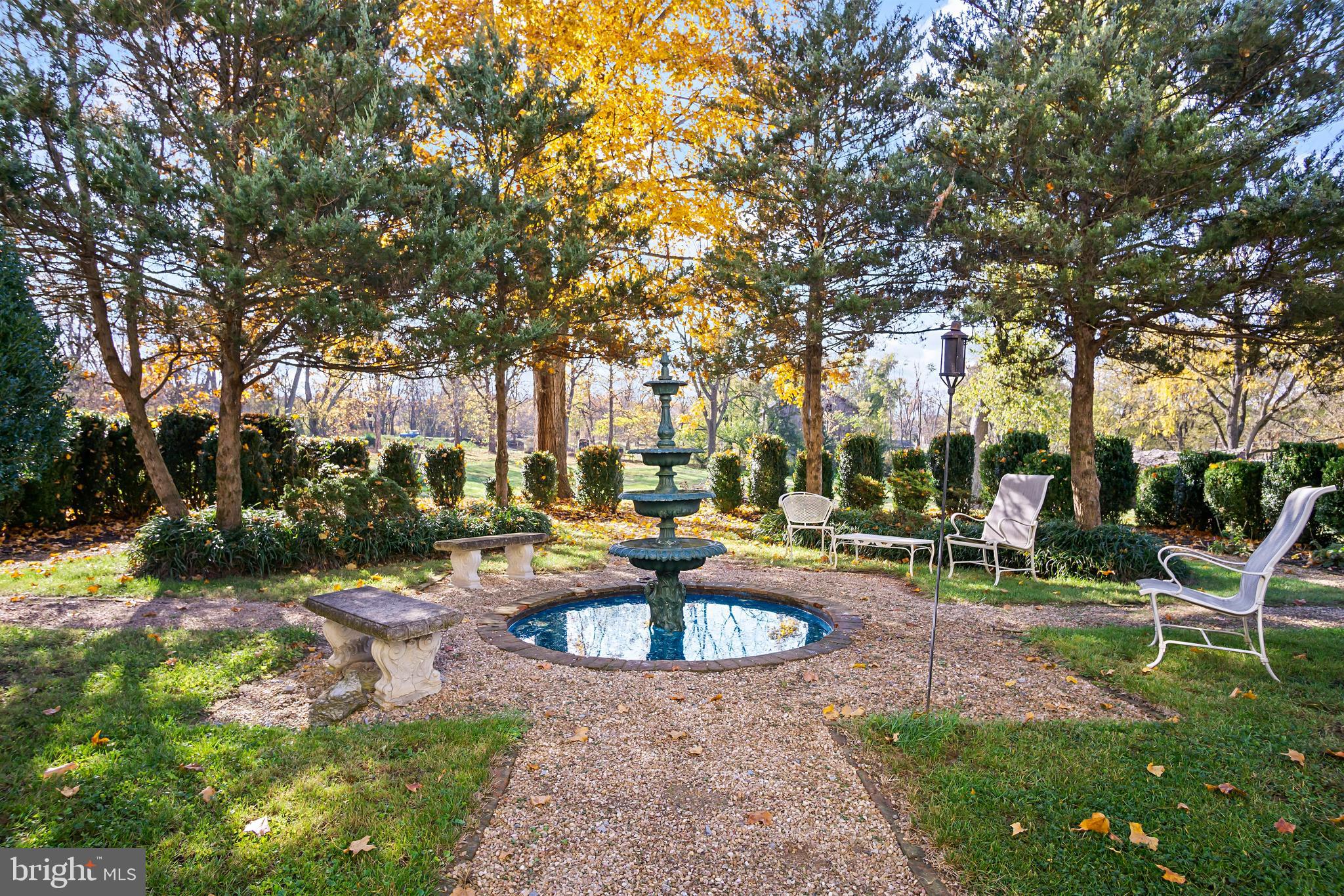 DOWNSVILLE - Residential