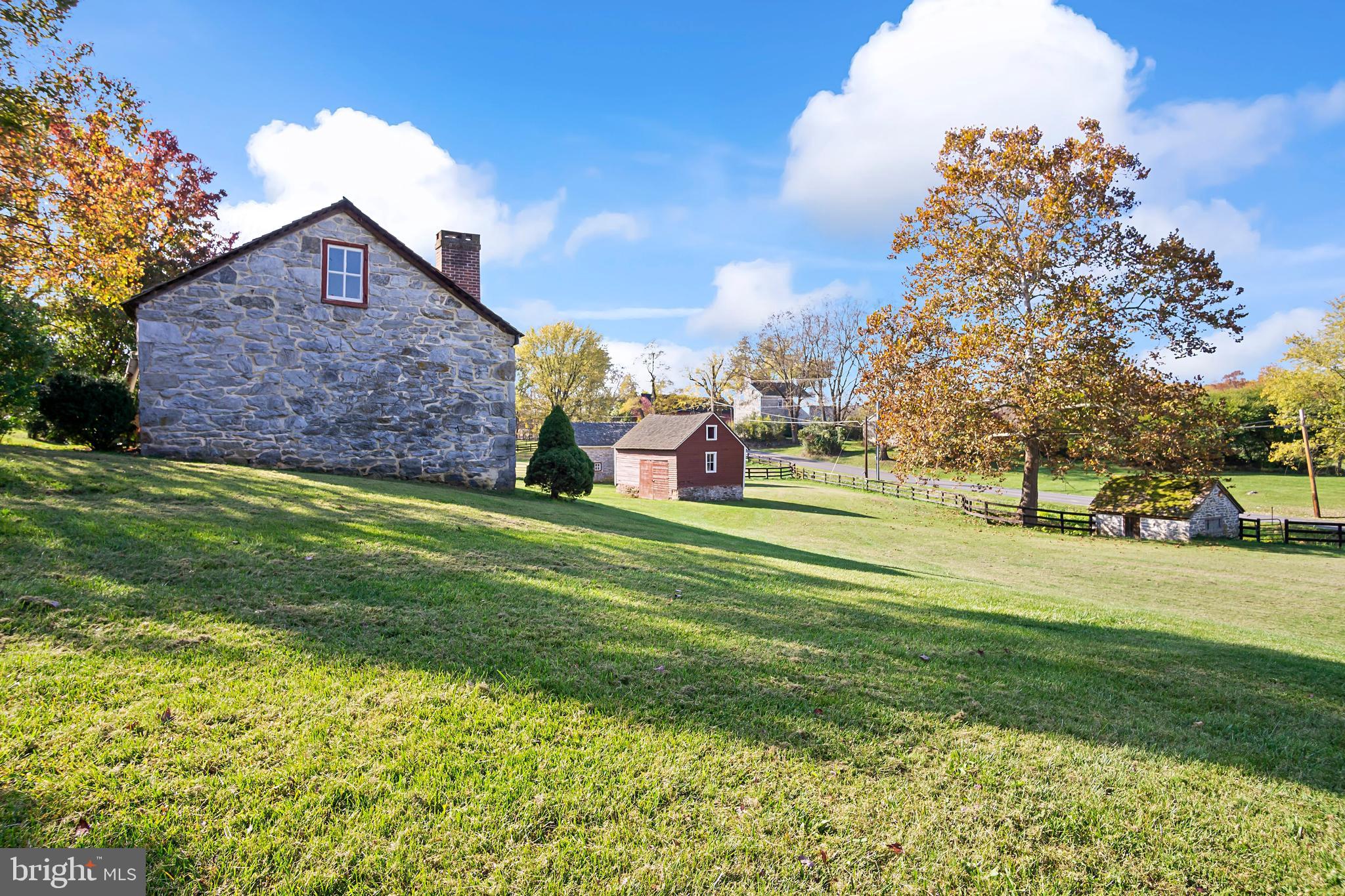 DOWNSVILLE - Residential