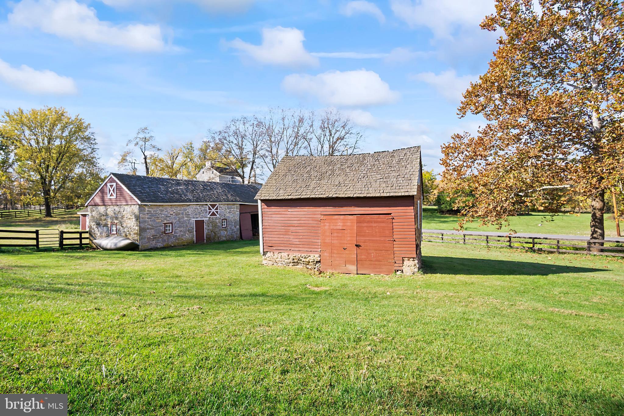 DOWNSVILLE - Residential