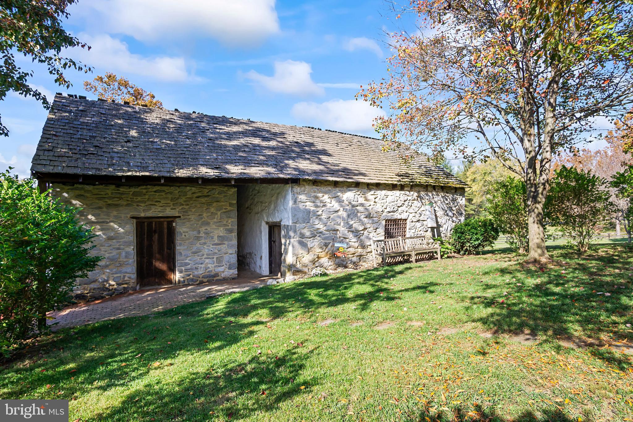 DOWNSVILLE - Residential