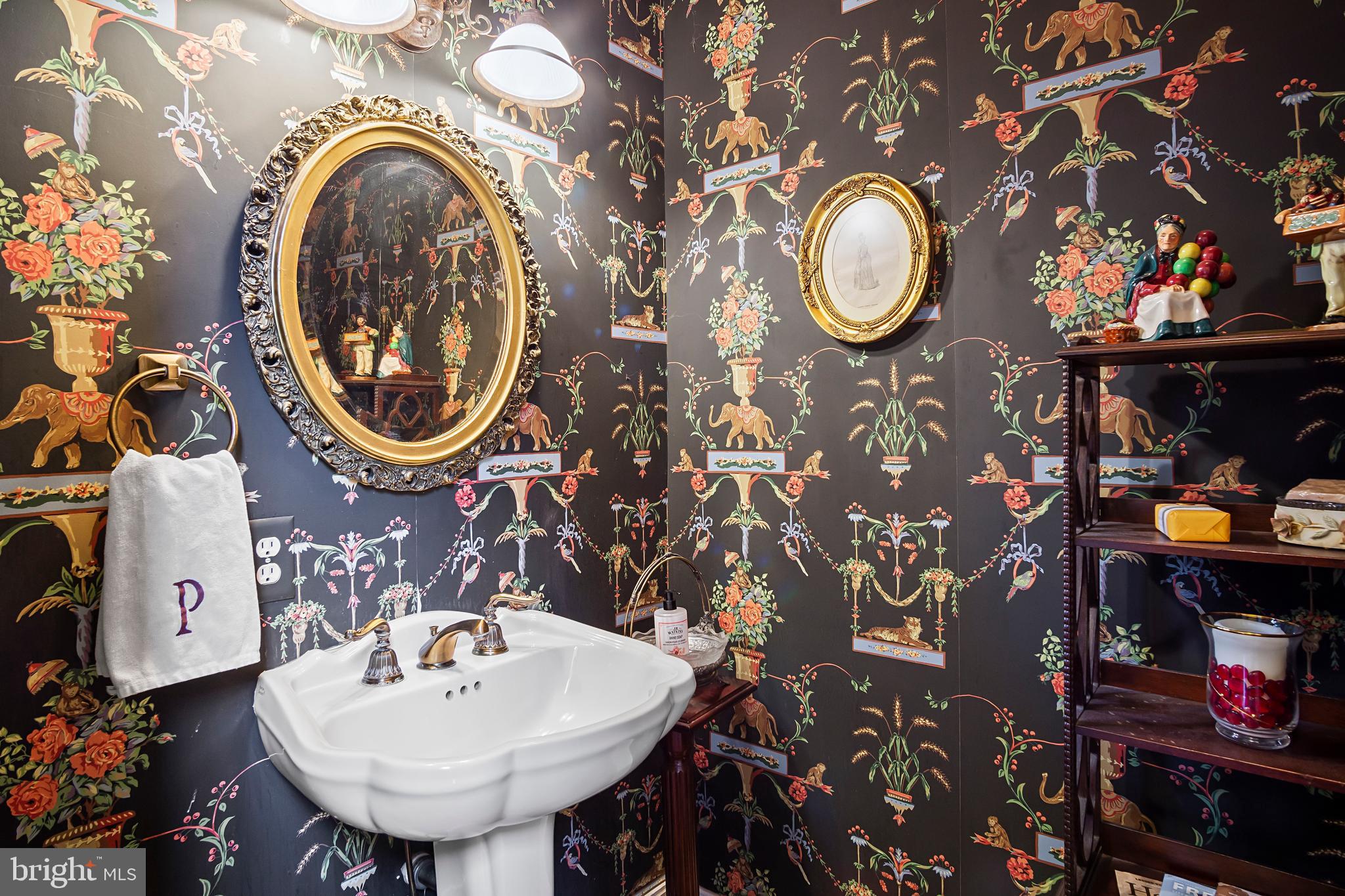 DOWNSVILLE - Residential