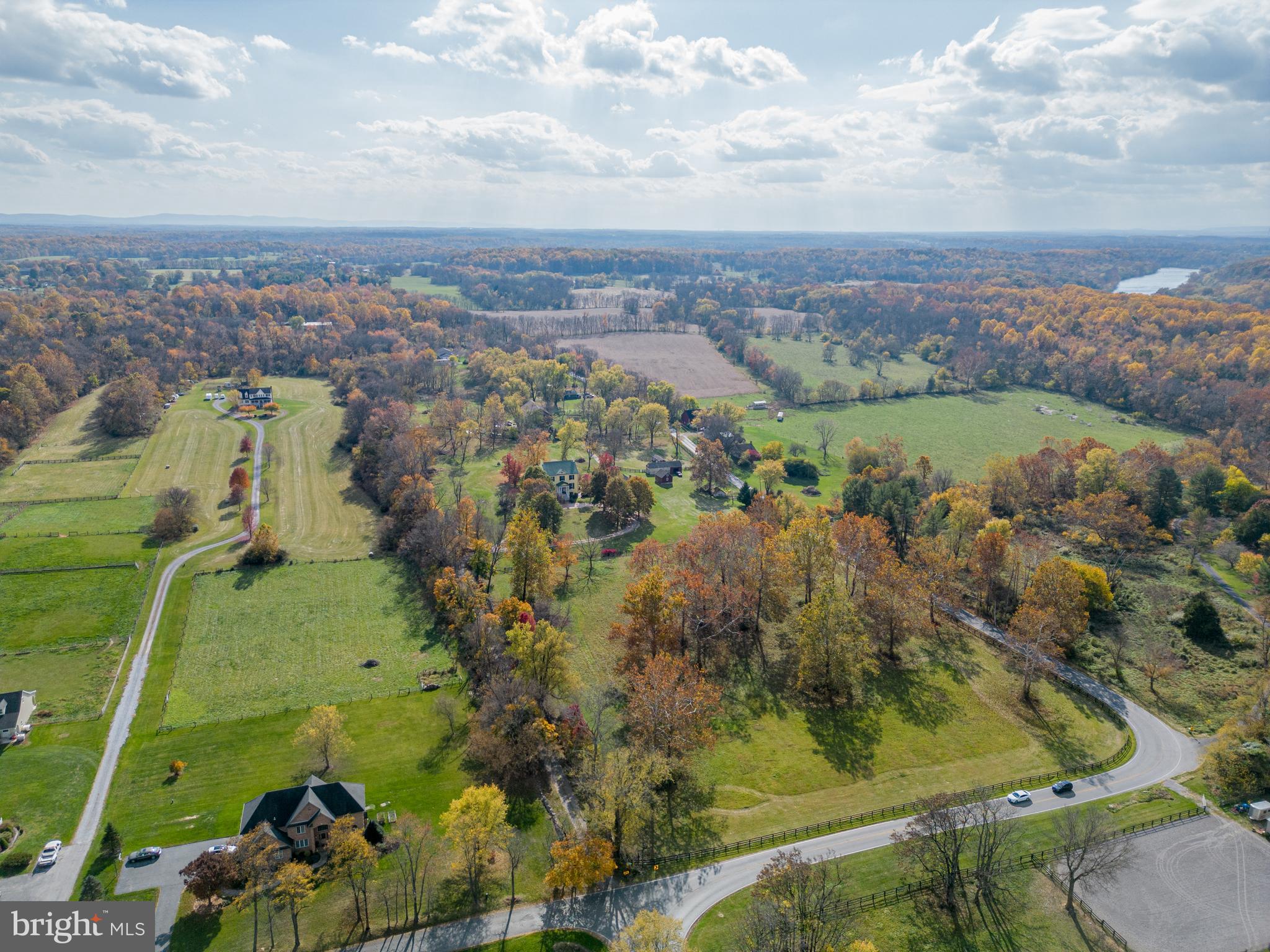 DOWNSVILLE - Residential