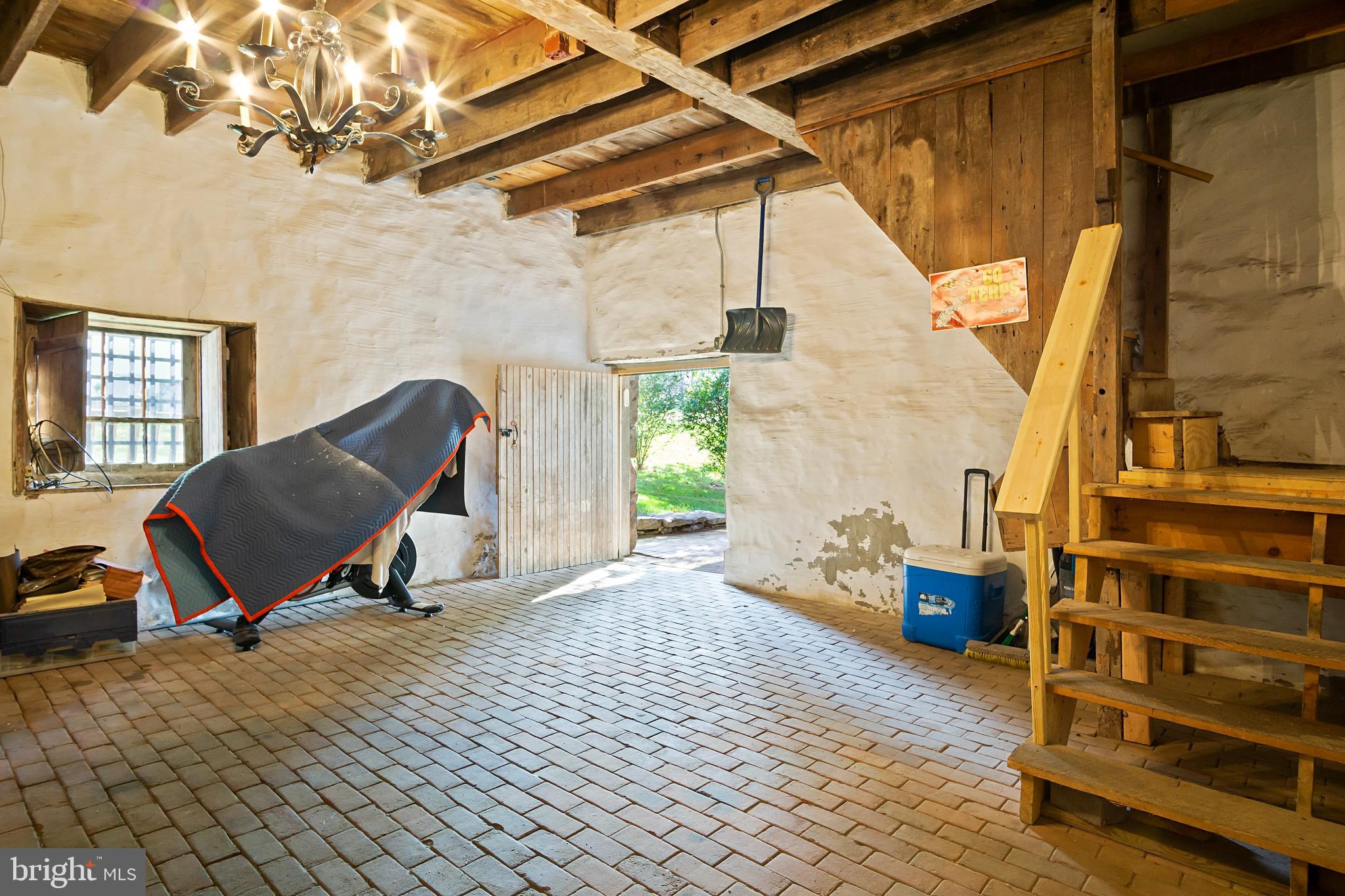 DOWNSVILLE - Residential