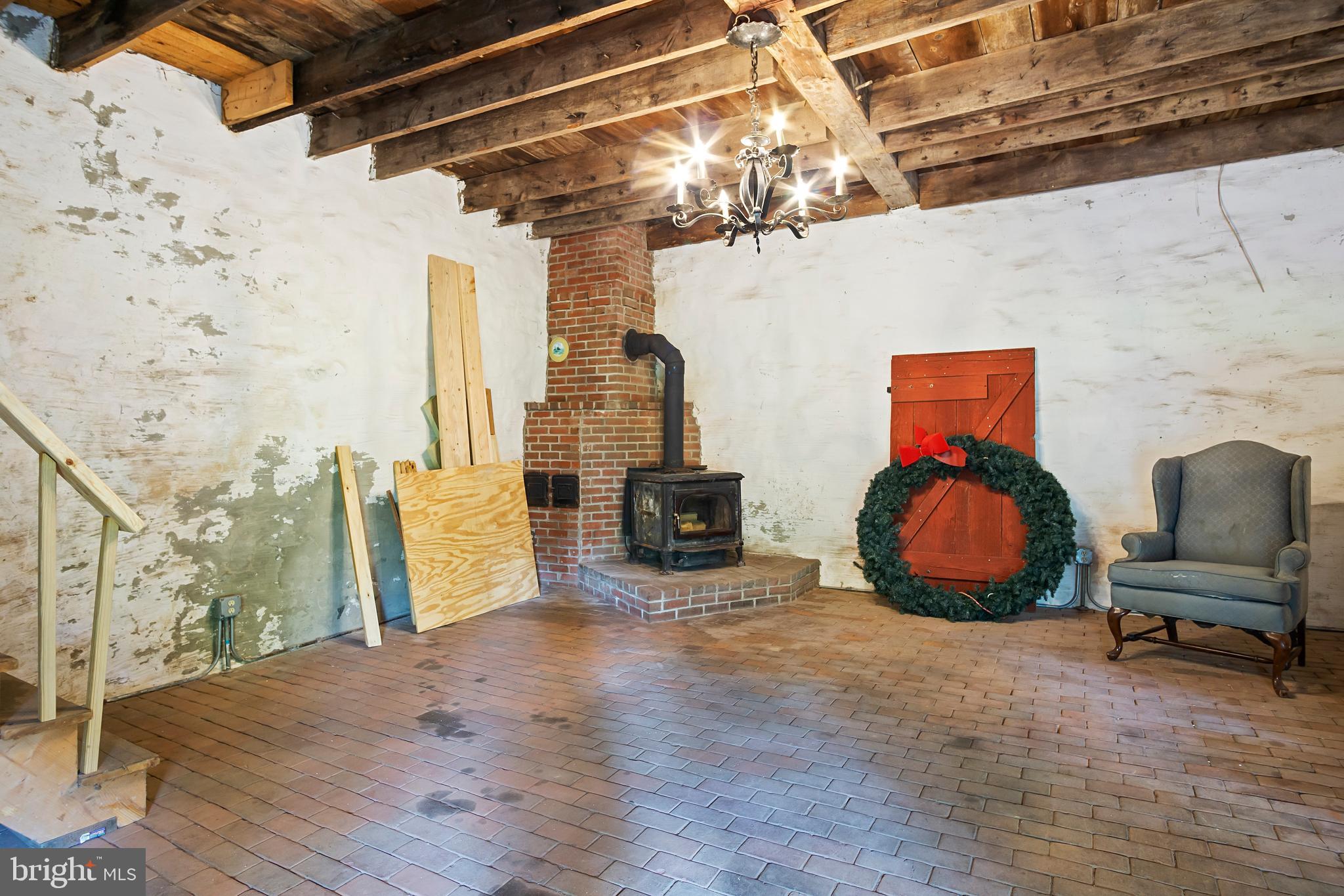 DOWNSVILLE - Residential