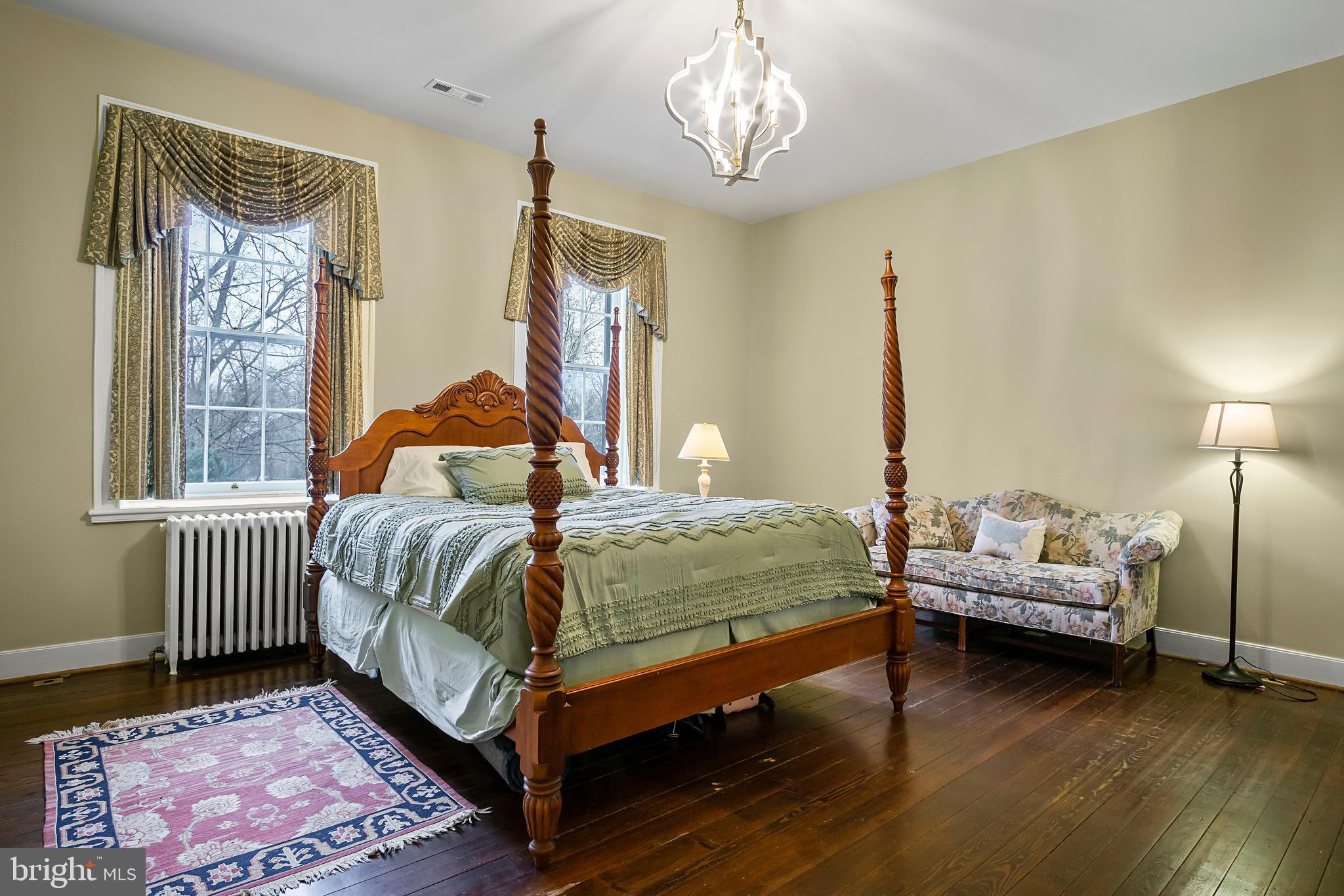 DOWNSVILLE - Residential