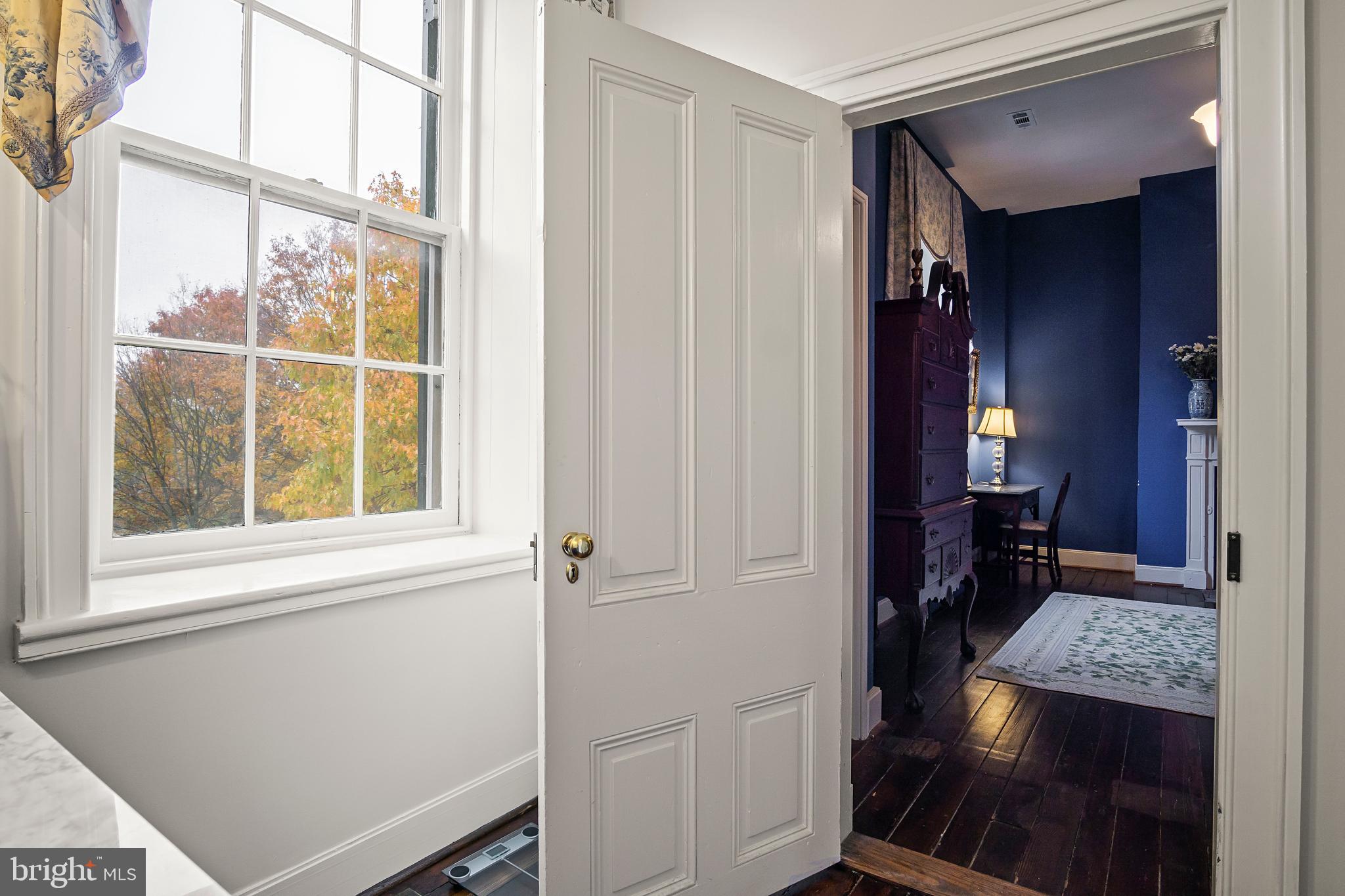 DOWNSVILLE - Residential