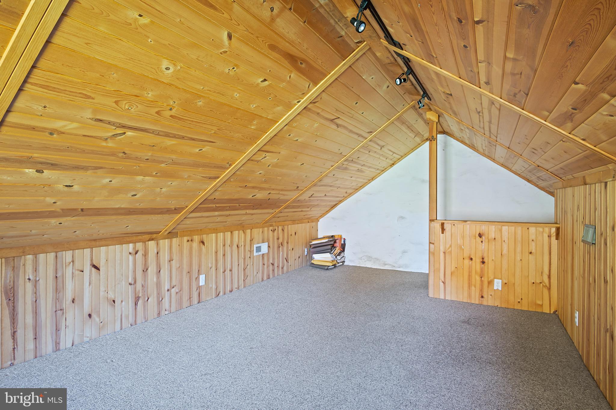 DOWNSVILLE - Residential