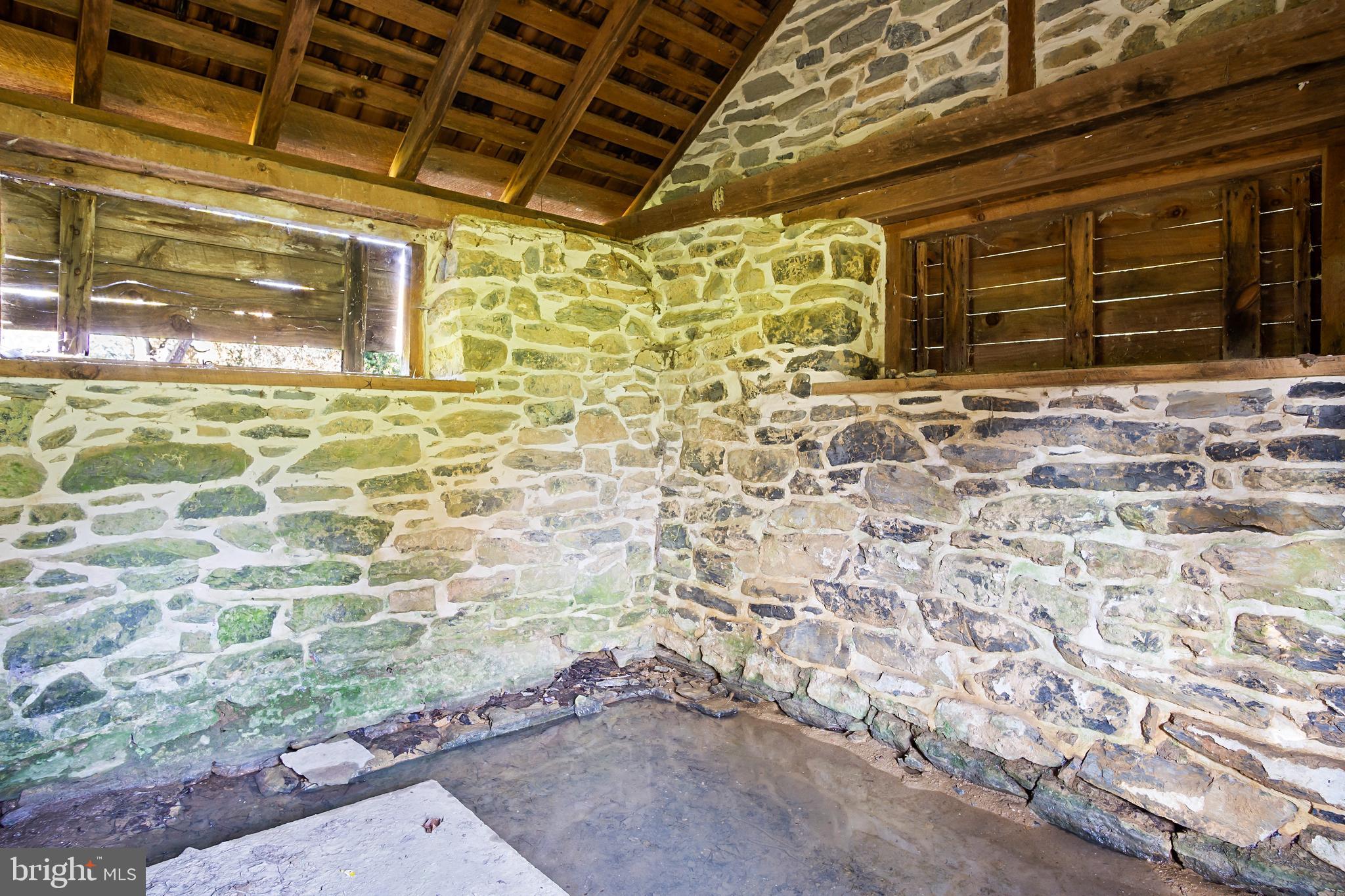 DOWNSVILLE - Residential