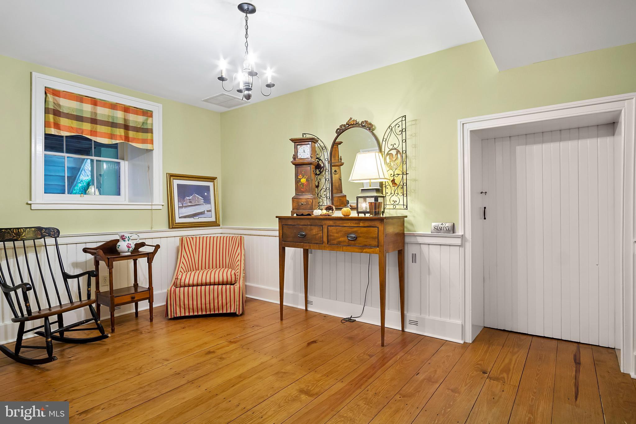 DOWNSVILLE - Residential