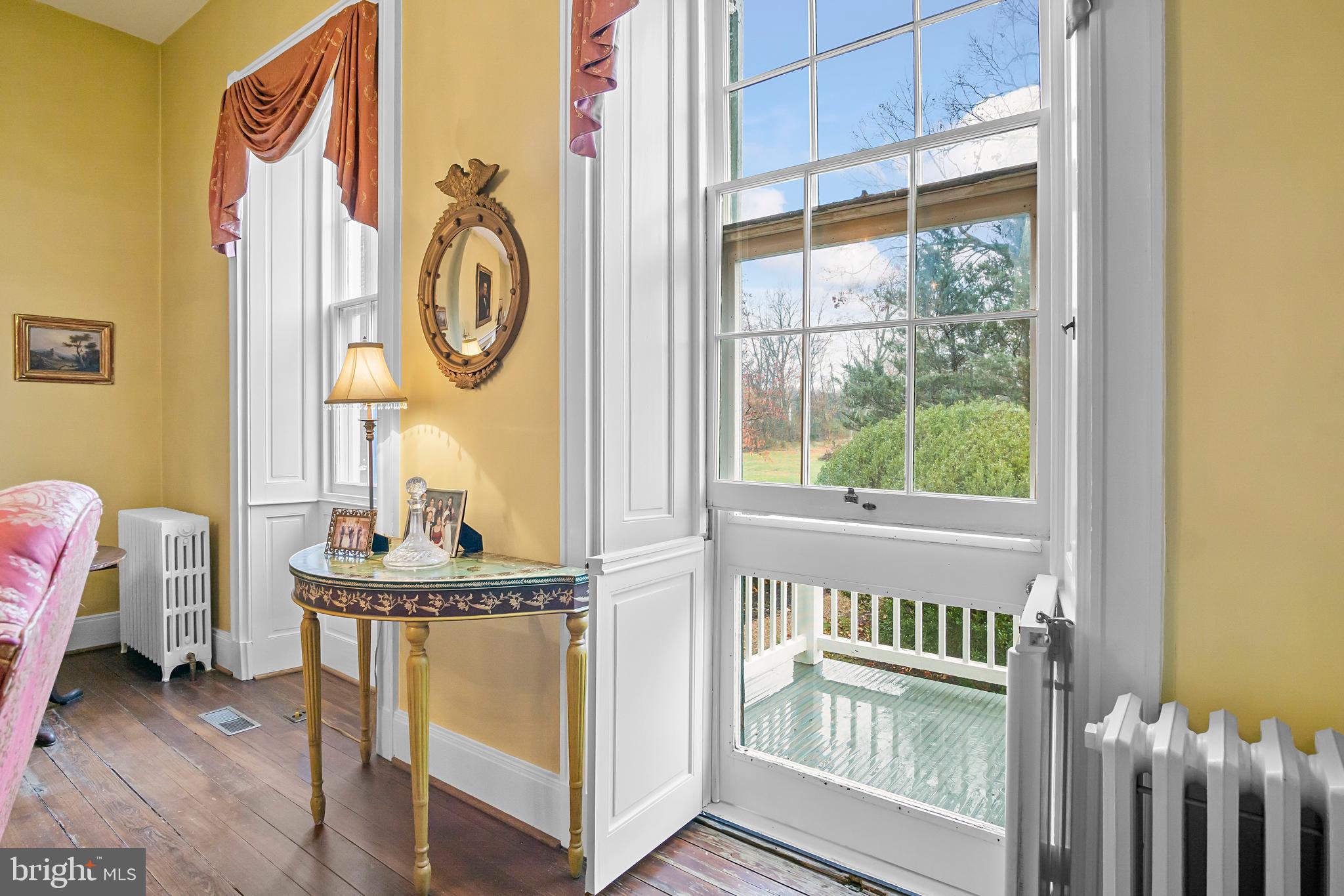 DOWNSVILLE - Residential