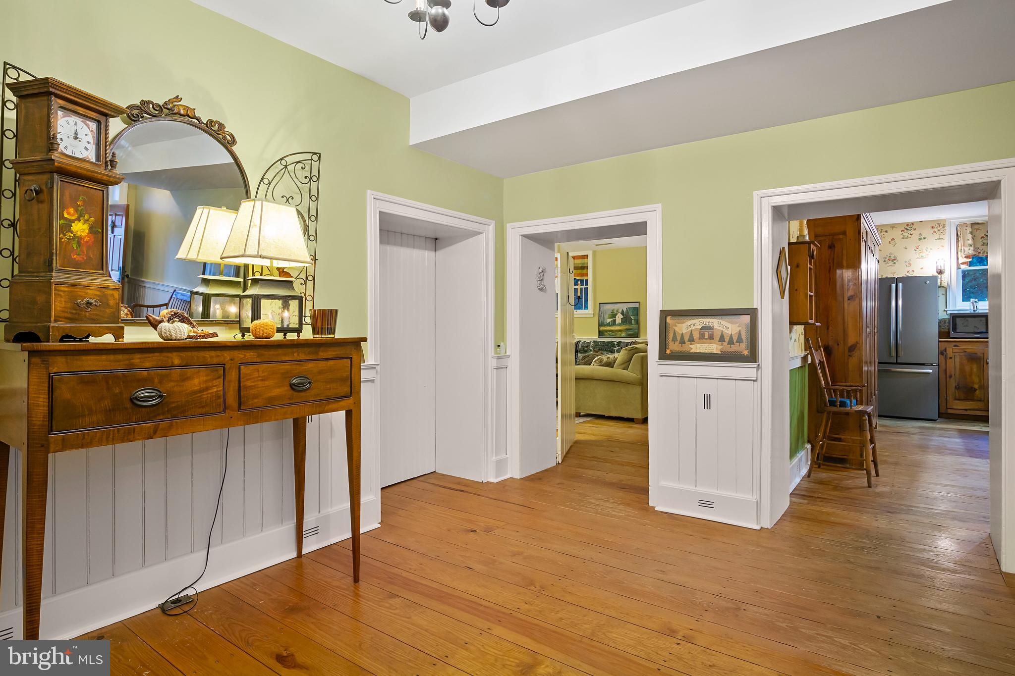 DOWNSVILLE - Residential