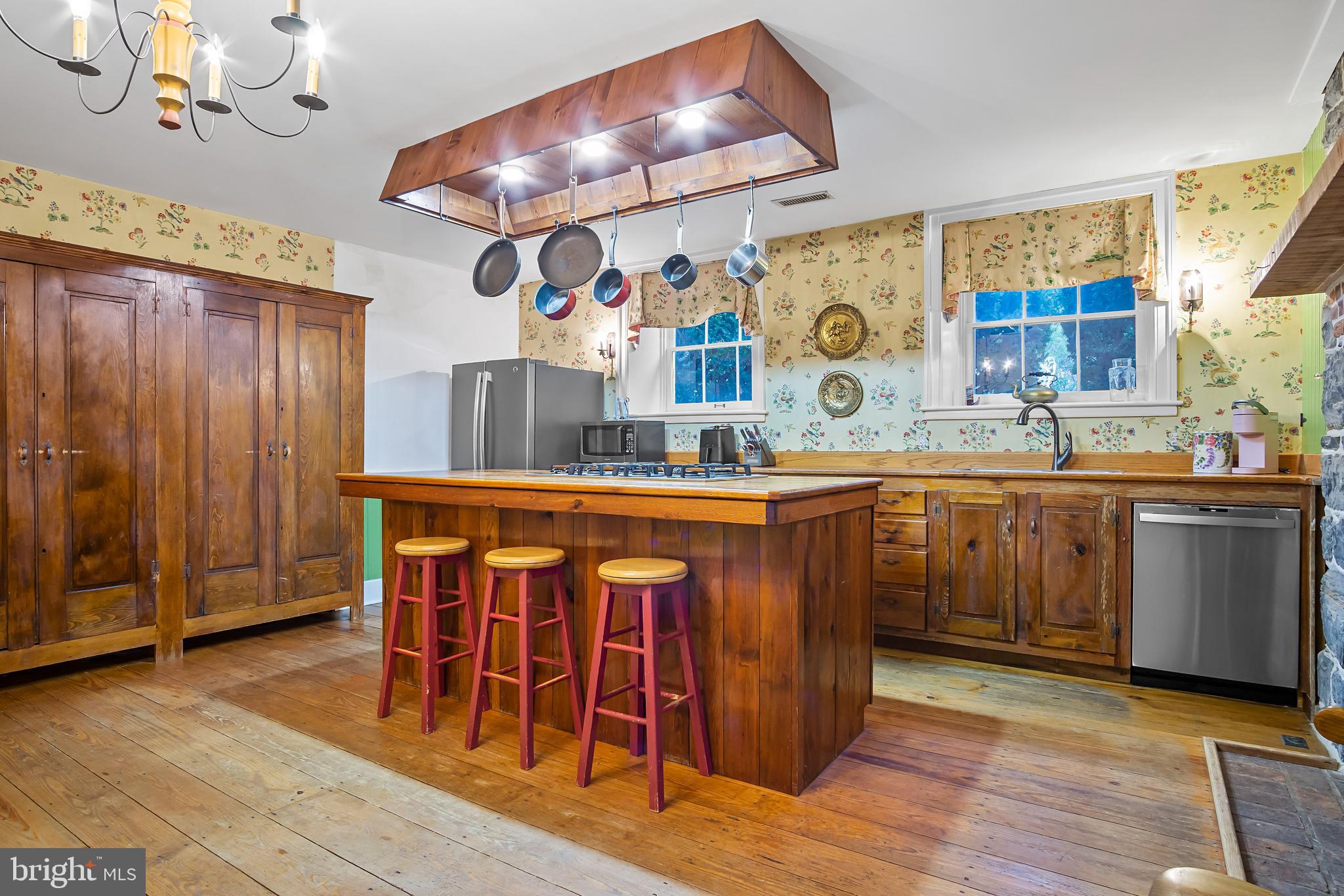 DOWNSVILLE - Residential